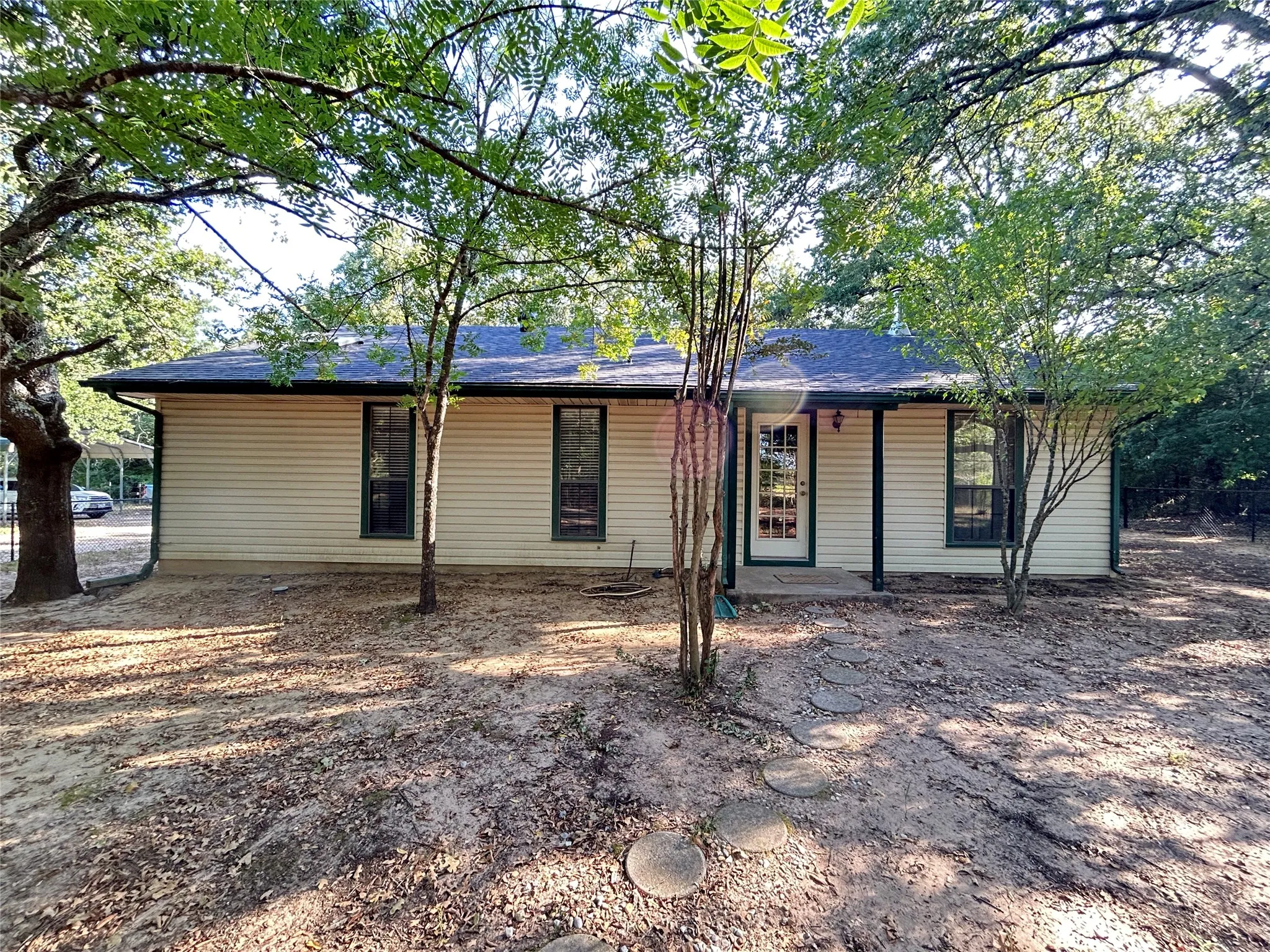 Single Family Residence For Sale in Hopkins County , 1799 County Road 4128, Cumby, Texas 75433, 3 Bedroom, 3 Bathroom, 2 Garage spaces, 1,672 Sqft, built in 1987, Price $350,000, mls#21362020, Real Estate Agent in Cumby, Homes For Sale in Hopkins county, Homes For Sale in Cumby, Realtor in Cumby Texas, Real Estate Brokerage Independent Realty Texas, Luminita Cordes Realtor