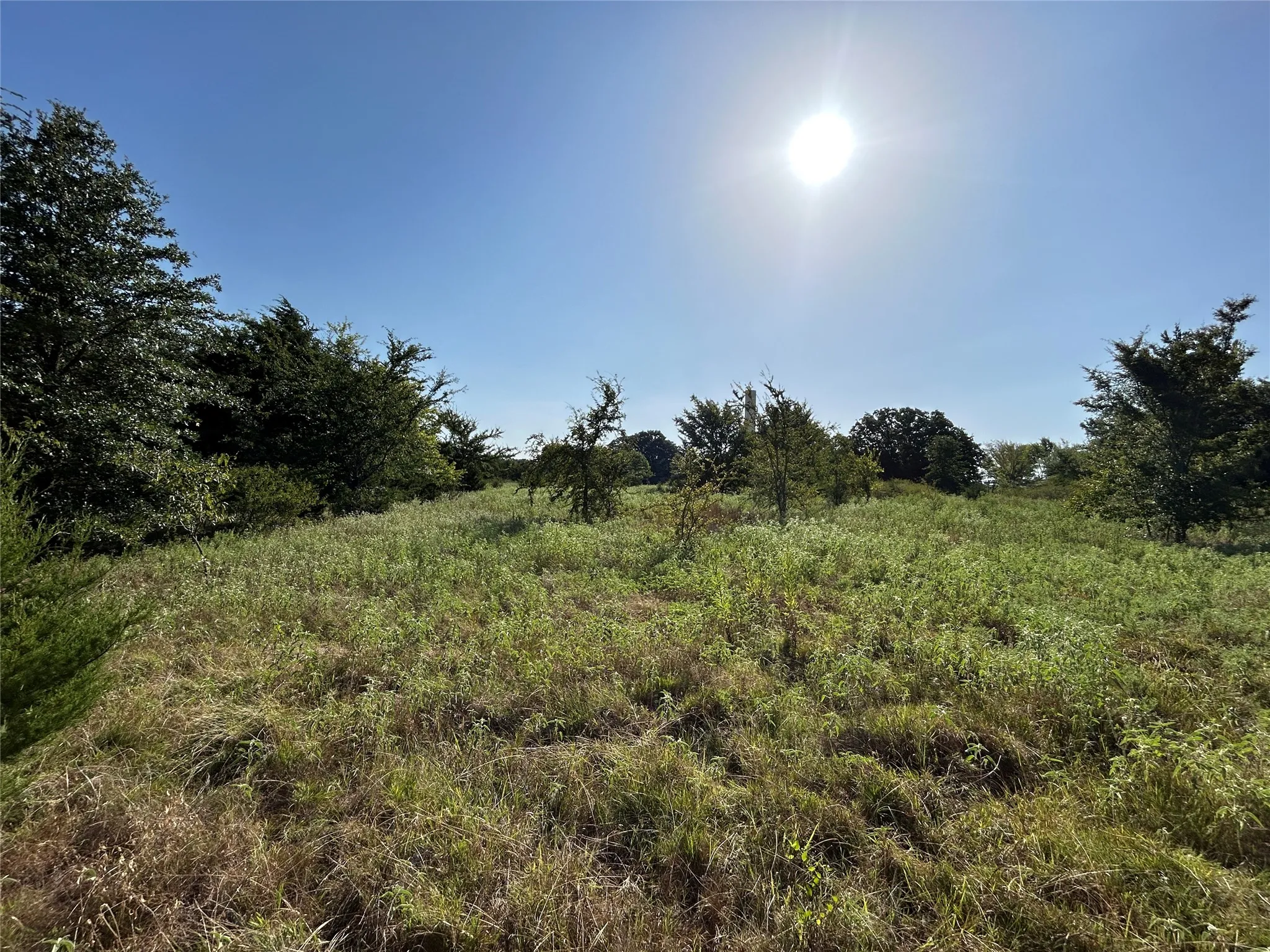 Single Family Residence For Sale in Hopkins County , 1799 County Road 4128, Cumby, Texas 75433, 3 Bedroom, 3 Bathroom, 2 Garage spaces, 1,672 Sqft, built in 1987, Price $350,000, mls#21362020, Real Estate Agent in Cumby, Homes For Sale in Hopkins county, Homes For Sale in Cumby, Realtor in Cumby Texas, Real Estate Brokerage Independent Realty Texas, Luminita Cordes Realtor