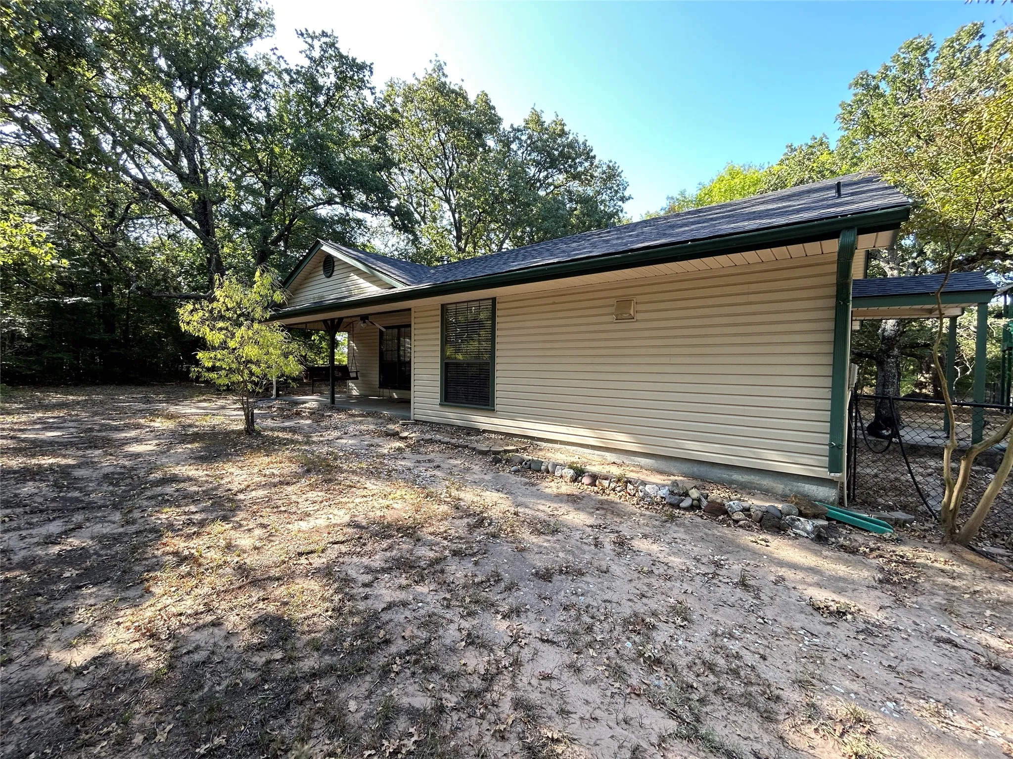 Single Family Residence For Sale in Hopkins County , 1799 County Road 4128, Cumby, Texas 75433, 3 Bedroom, 3 Bathroom, 2 Garage spaces, 1,672 Sqft, built in 1987, Price $350,000, mls#21362020, Real Estate Agent in Cumby, Homes For Sale in Hopkins county, Homes For Sale in Cumby, Realtor in Cumby Texas, Real Estate Brokerage Independent Realty Texas, Luminita Cordes Realtor