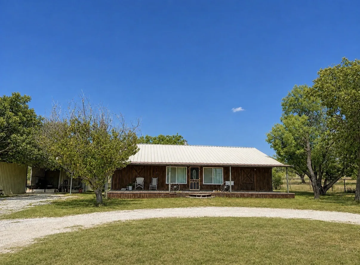 Single Family Residence For Sale in Taylor County , 7710 US Highway 84, Lawn, Texas 79530, 3 Bedroom, 2 Bathroom, Garage spaces, 1,680 Sqft, built in 1983, mls#21362071, Real Estate Agent in Lawn, Homes For Sale in Taylor county, Homes For Sale in Lawn, Realtor in Lawn Texas, Real Estate Brokerage Independent Realty Texas, Luminita Cordes Realtor