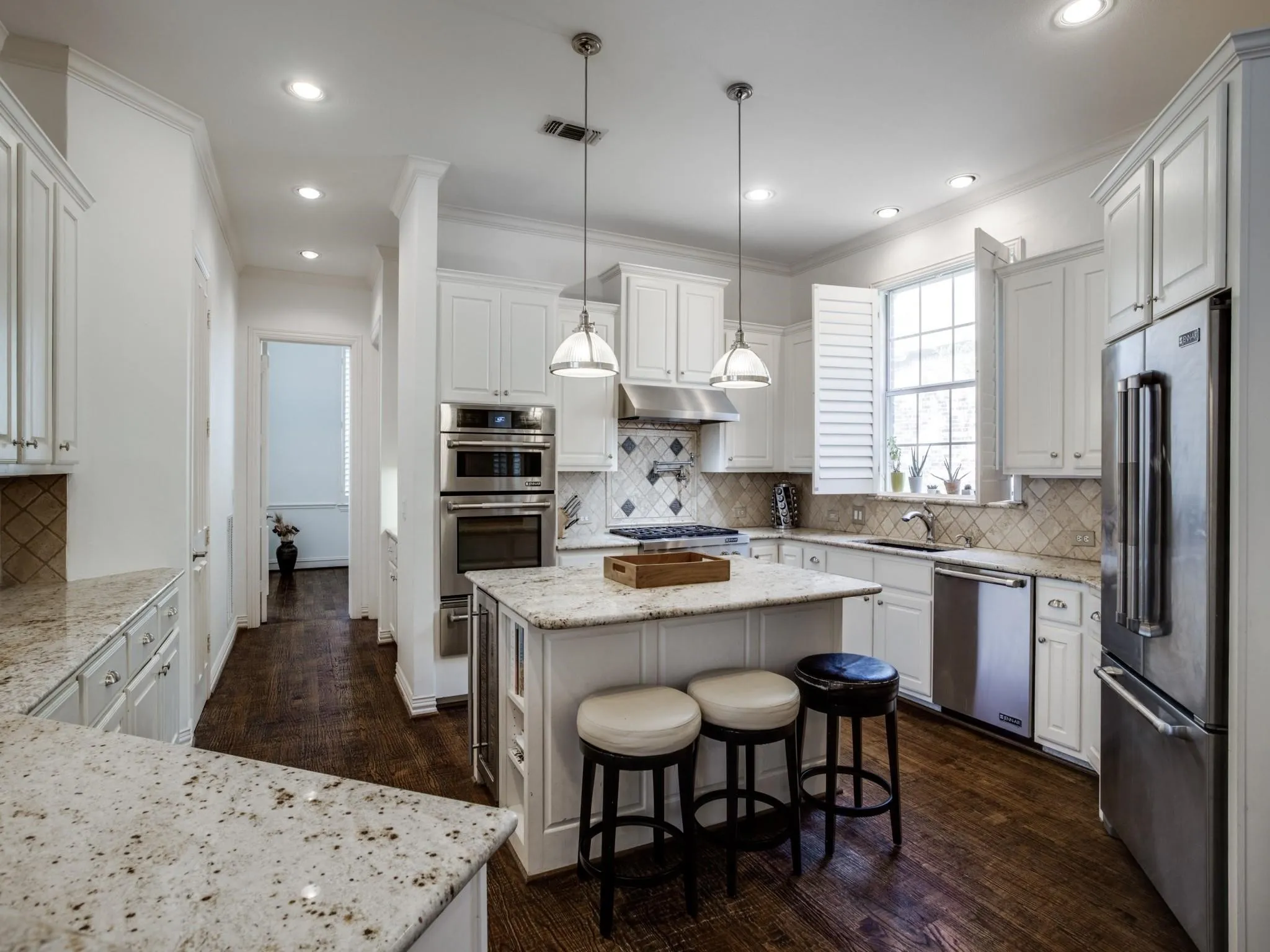 Single Family Residence For Sale in Collin County , 5860 Red Hill Lane, Frisco, Texas 75034, 4 Bedroom, 5 Bathroom, 3 Garage spaces, 3,615 Sqft, built in 1999, mls#21361772, Real Estate Agent in Frisco, Homes For Sale in Collin county, Homes For Sale in Frisco, Realtor in Frisco Texas, Real Estate Brokerage Independent Realty Texas, Luminita Cordes Realtor