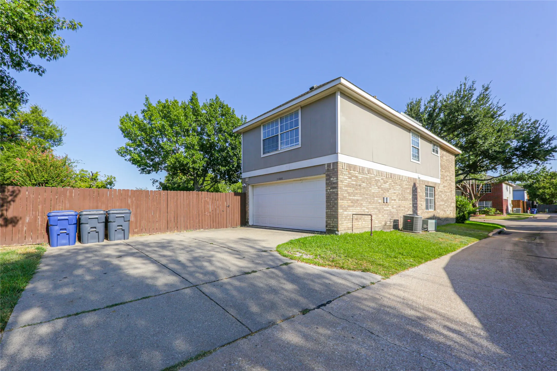 Single Family Residence For Rent in Collin County , 5000 Boxwood Lane, Mc Kinney, Texas 75070, 4 Bedroom, 3 Bathroom, 2 Garage spaces, 2,732 Sqft, built in 1999, mls#21362111, Real Estate Agent in Mc Kinney, Homes For Rent in Collin county, Homes For Rent in Mc Kinney, Realtor in Mc Kinney Texas, Real Estate Brokerage Independent Realty Texas, Luminita Cordes Realtor