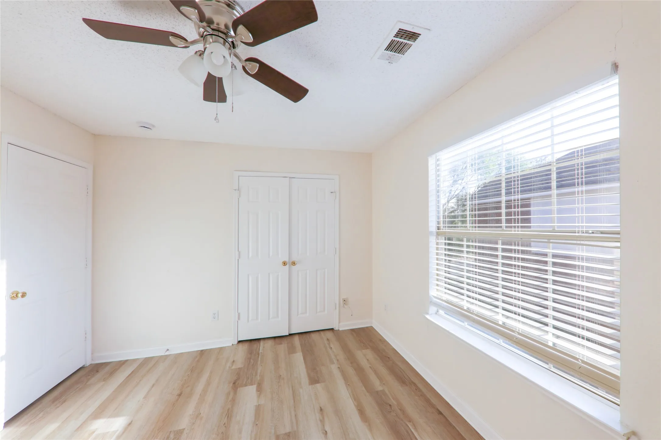 Single Family Residence For Rent in Collin County , 5000 Boxwood Lane, Mc Kinney, Texas 75070, 4 Bedroom, 3 Bathroom, 2 Garage spaces, 2,732 Sqft, built in 1999, mls#21362111, Real Estate Agent in Mc Kinney, Homes For Rent in Collin county, Homes For Rent in Mc Kinney, Realtor in Mc Kinney Texas, Real Estate Brokerage Independent Realty Texas, Luminita Cordes Realtor