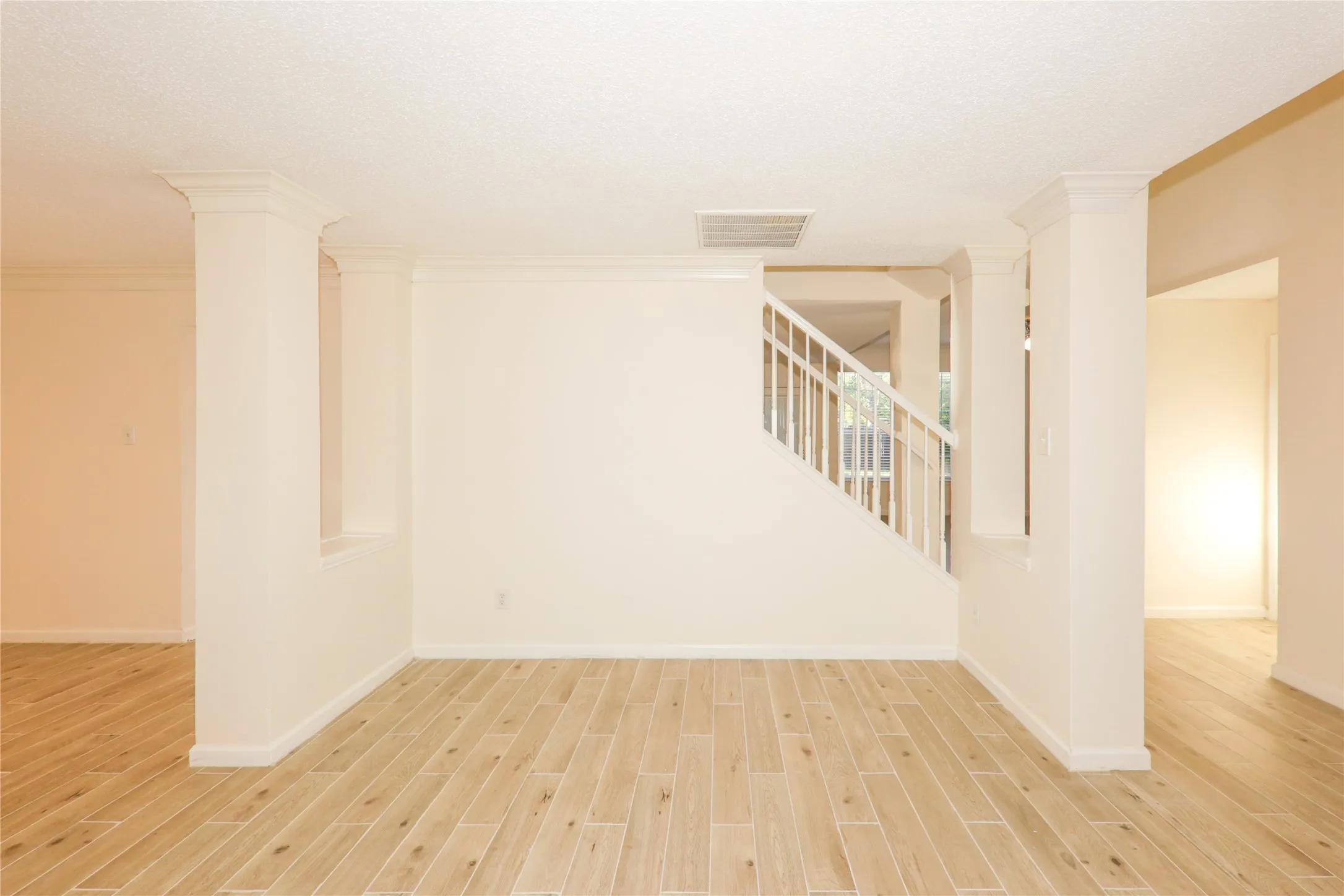 Single Family Residence For Rent in Collin County , 5000 Boxwood Lane, Mc Kinney, Texas 75070, 4 Bedroom, 3 Bathroom, 2 Garage spaces, 2,732 Sqft, built in 1999, mls#21362111, Real Estate Agent in Mc Kinney, Homes For Rent in Collin county, Homes For Rent in Mc Kinney, Realtor in Mc Kinney Texas, Real Estate Brokerage Independent Realty Texas, Luminita Cordes Realtor
