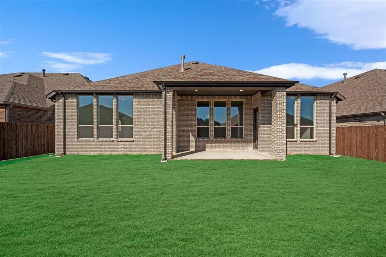 Single Family Residence For Rent in Kaufman County , 1815 Huntsman Way, Forney, Texas 75126, 4 Bedroom, 4 Bathroom, 2 Garage spaces, 2,929 Sqft, built in 2019, mls#21362154, Real Estate Agent in Forney, Homes For Rent in Kaufman county, Homes For Rent in Forney, Realtor in Forney Texas, Real Estate Brokerage Independent Realty Texas, Luminita Cordes Realtor