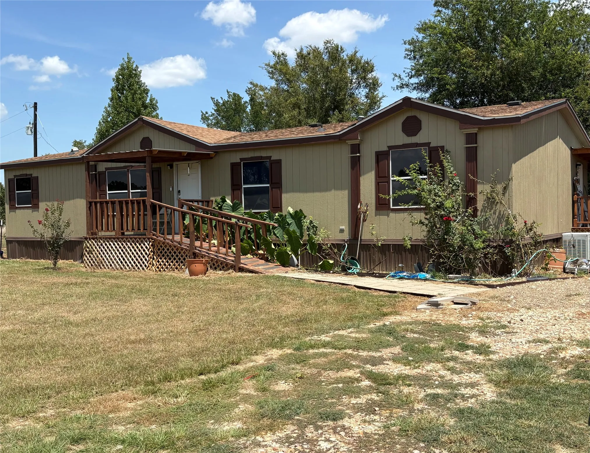 Manufactured Home For Sale in Hopkins County , 3056 County Road 2436, Sulphur Springs, Texas 75482, 3 Bedroom, 2 Bathroom, Garage spaces, 1,856 Sqft, built in 2001, Price $217,500, mls#21346103, Real Estate Agent in Sulphur Springs, Homes For Sale in Hopkins county, Homes For Sale in Sulphur Springs, Realtor in Sulphur Springs Texas, Real Estate Brokerage Independent Realty Texas, Luminita Cordes Realtor