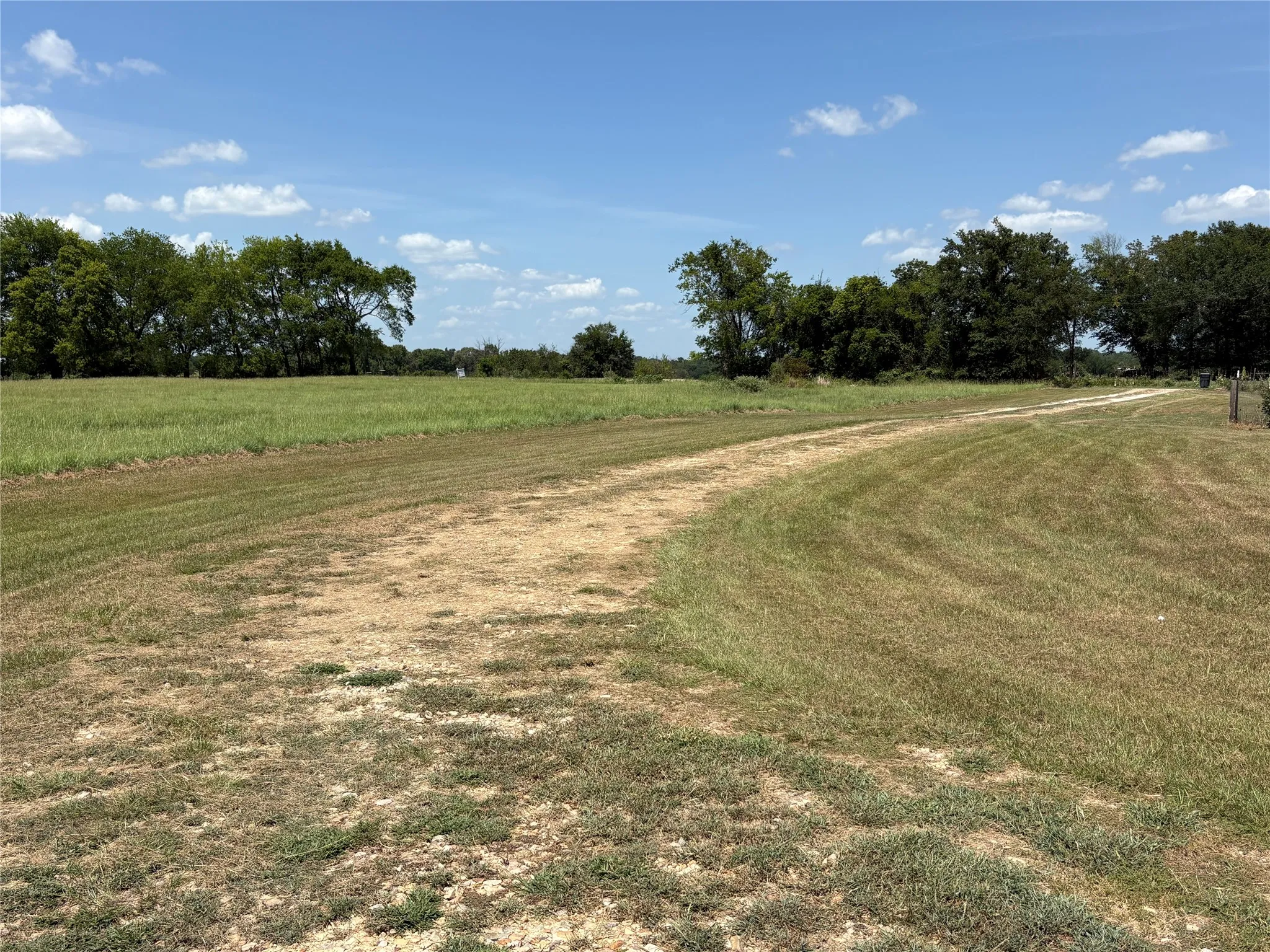 Manufactured Home For Sale in Hopkins County , 3056 County Road 2436, Sulphur Springs, Texas 75482, 3 Bedroom, 2 Bathroom, Garage spaces, 1,856 Sqft, built in 2001, Price $217,500, mls#21346103, Real Estate Agent in Sulphur Springs, Homes For Sale in Hopkins county, Homes For Sale in Sulphur Springs, Realtor in Sulphur Springs Texas, Real Estate Brokerage Independent Realty Texas, Luminita Cordes Realtor