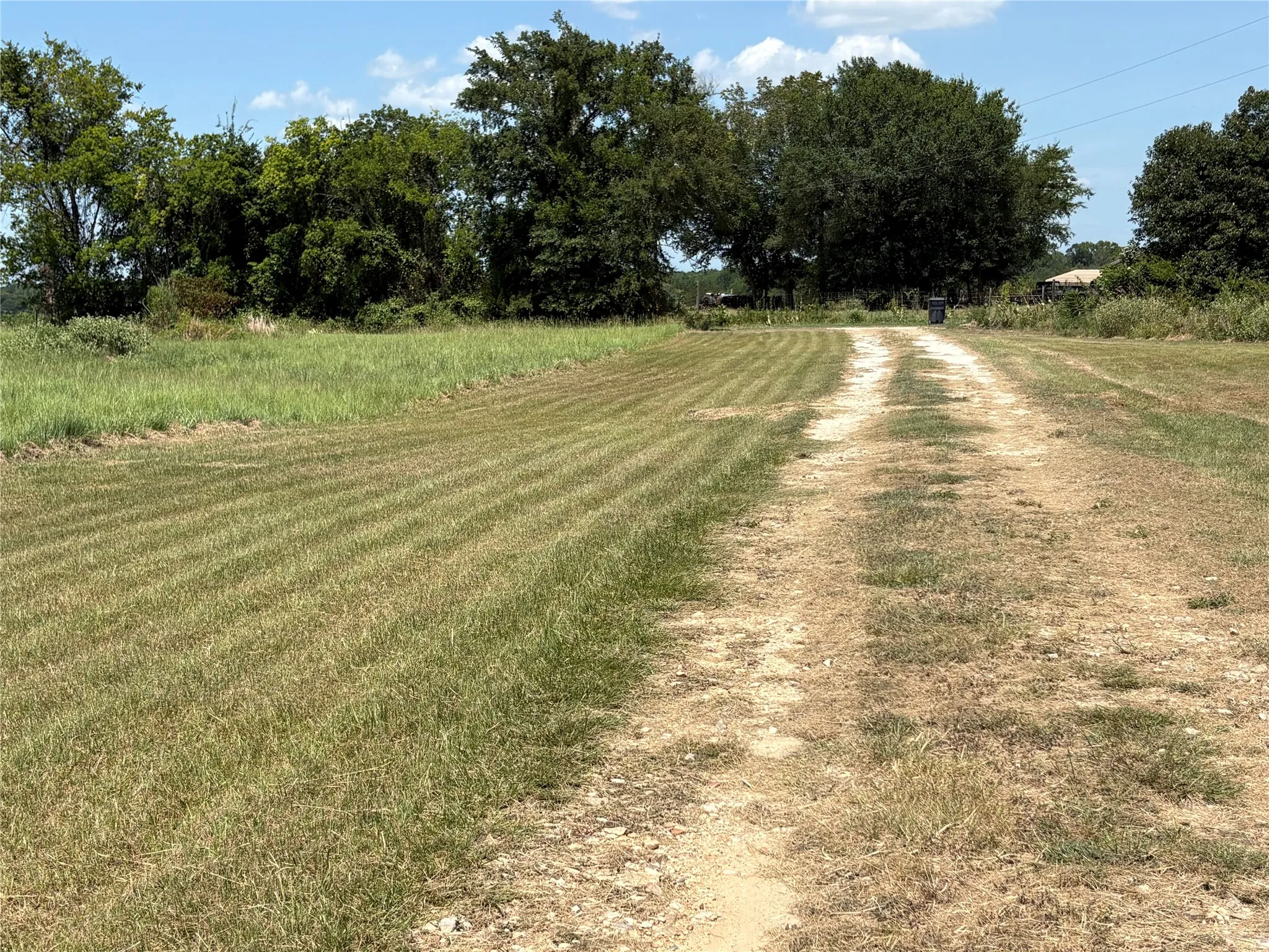 Manufactured Home For Sale in Hopkins County , 3056 County Road 2436, Sulphur Springs, Texas 75482, 3 Bedroom, 2 Bathroom, Garage spaces, 1,856 Sqft, built in 2001, Price $217,500, mls#21346103, Real Estate Agent in Sulphur Springs, Homes For Sale in Hopkins county, Homes For Sale in Sulphur Springs, Realtor in Sulphur Springs Texas, Real Estate Brokerage Independent Realty Texas, Luminita Cordes Realtor