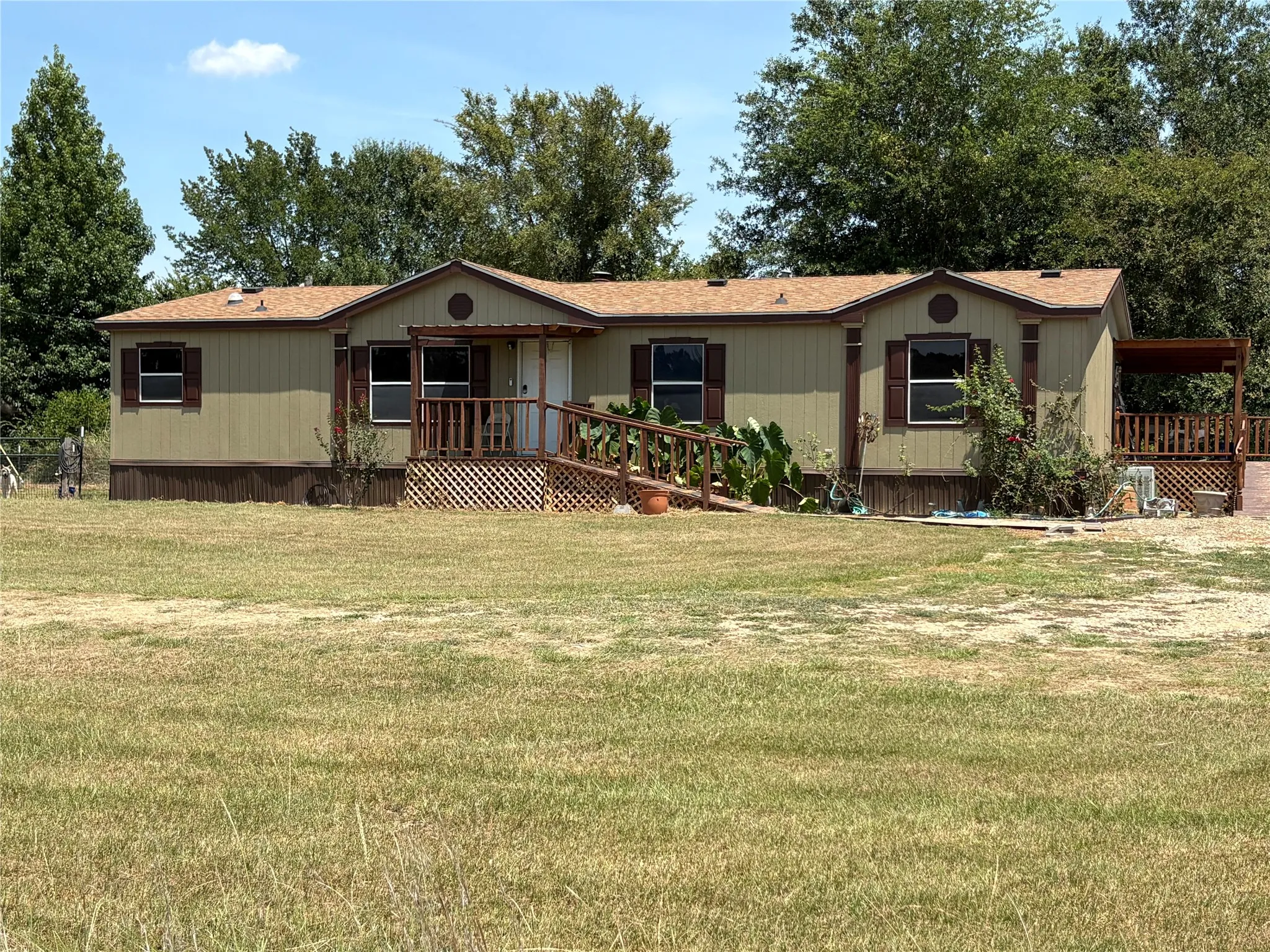Manufactured Home For Sale in Hopkins County , 3056 County Road 2436, Sulphur Springs, Texas 75482, 3 Bedroom, 2 Bathroom, Garage spaces, 1,856 Sqft, built in 2001, Price $217,500, mls#21346103, Real Estate Agent in Sulphur Springs, Homes For Sale in Hopkins county, Homes For Sale in Sulphur Springs, Realtor in Sulphur Springs Texas, Real Estate Brokerage Independent Realty Texas, Luminita Cordes Realtor
