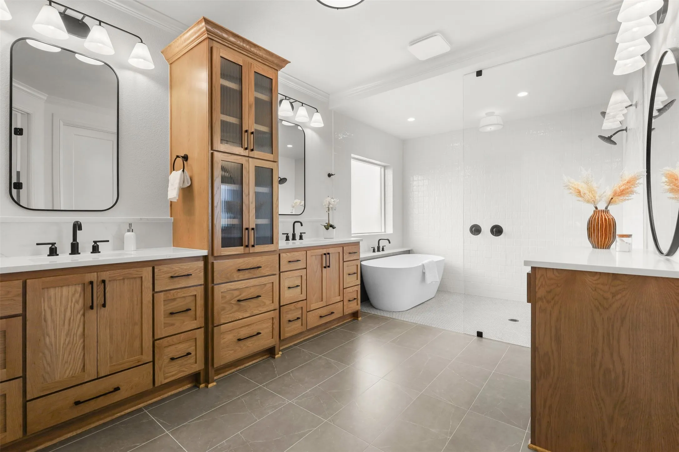 Single Family Residence For Sale in Hood County , 509 Acorn Trail, Granbury, Texas 76049, 4 Bedroom, 3 Bathroom, 3 Garage spaces, 2,888 Sqft, built in 2026, mls#21352406, Real Estate Agent in Granbury, Homes For Sale in Hood county, Homes For Sale in Granbury, Realtor in Granbury Texas, Real Estate Brokerage Independent Realty Texas, Luminita Cordes Realtor