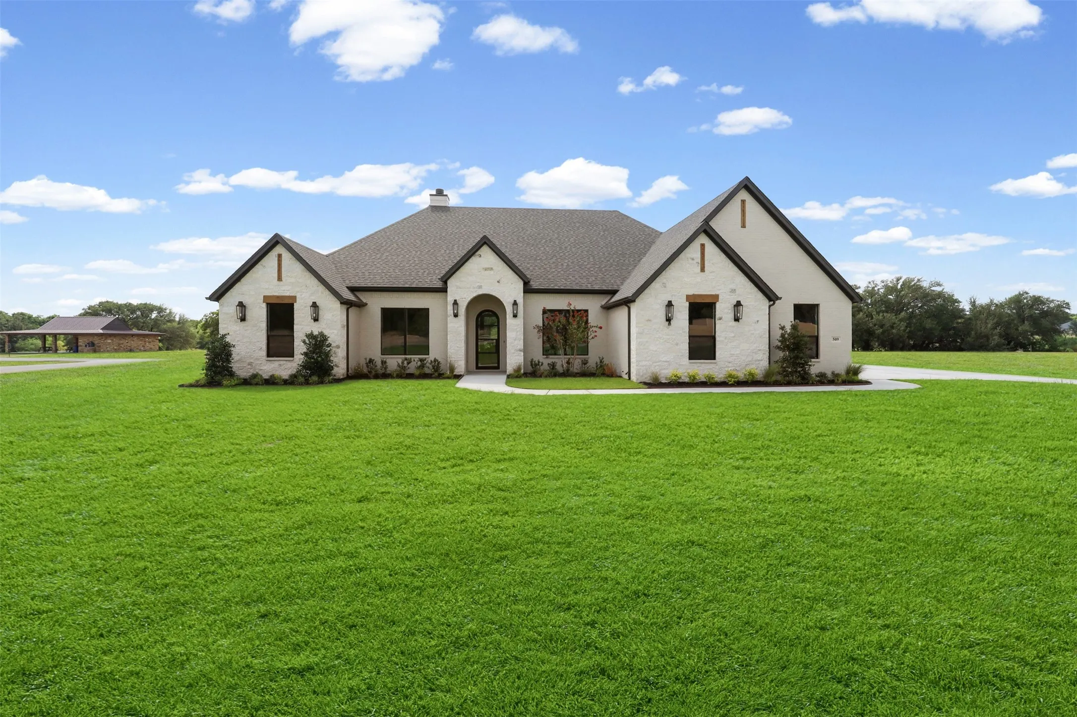Single Family Residence For Sale in Hood County , 509 Acorn Trail, Granbury, Texas 76049, 4 Bedroom, 3 Bathroom, 3 Garage spaces, 2,888 Sqft, built in 2026, mls#21352406, Real Estate Agent in Granbury, Homes For Sale in Hood county, Homes For Sale in Granbury, Realtor in Granbury Texas, Real Estate Brokerage Independent Realty Texas, Luminita Cordes Realtor