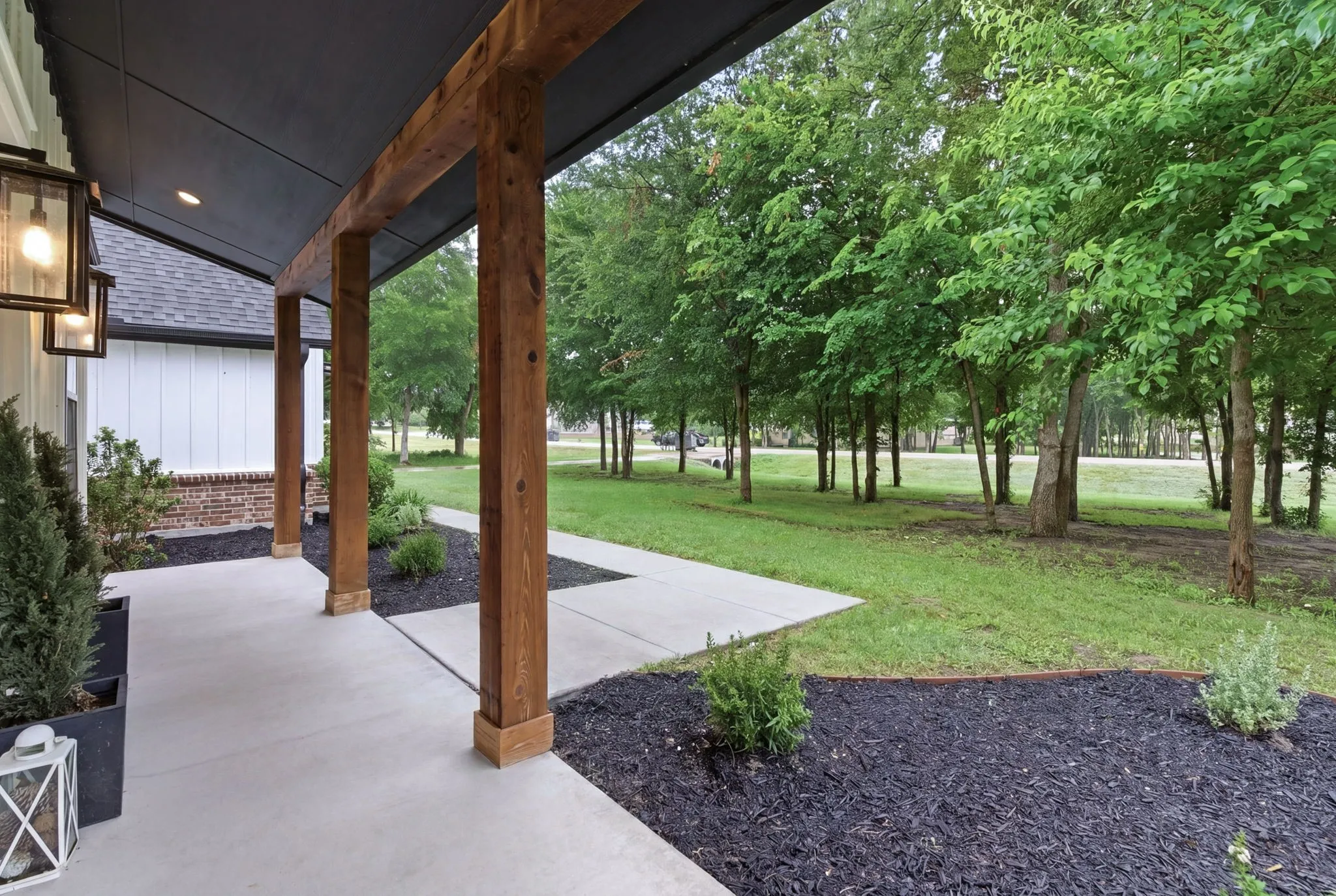 Single Family Residence For Sale in Parker County , 205 Deer Glade Court, Azle, Texas 76020, 4 Bedroom, 3 Bathroom, 3 Garage spaces, 2,409 Sqft, built in 2021, mls#21362137, Real Estate Agent in Azle, Homes For Sale in Parker county, Homes For Sale in Azle, Realtor in Azle Texas, Real Estate Brokerage Independent Realty Texas, Luminita Cordes Realtor