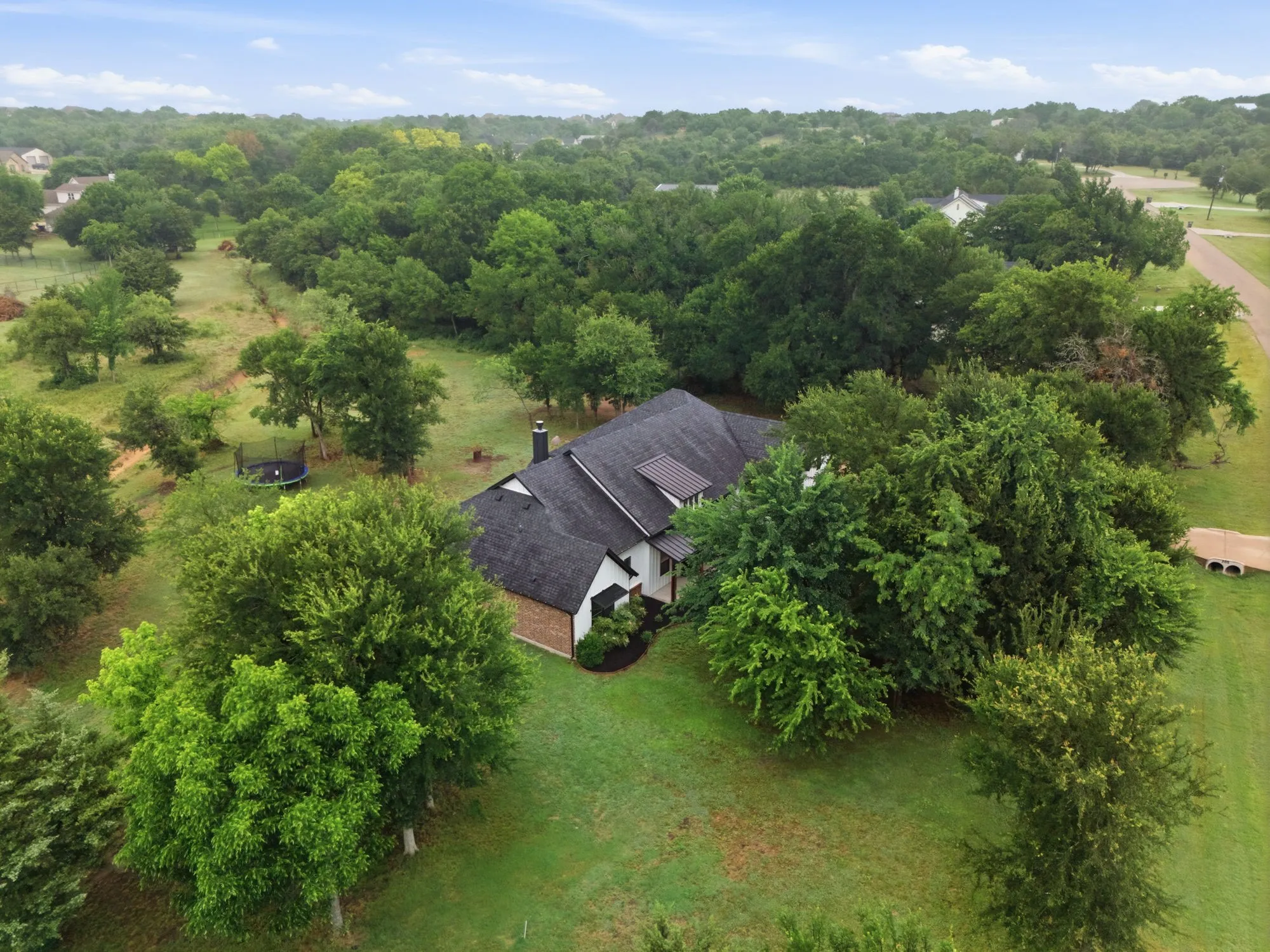Single Family Residence For Sale in Parker County , 205 Deer Glade Court, Azle, Texas 76020, 4 Bedroom, 3 Bathroom, 3 Garage spaces, 2,409 Sqft, built in 2021, mls#21362137, Real Estate Agent in Azle, Homes For Sale in Parker county, Homes For Sale in Azle, Realtor in Azle Texas, Real Estate Brokerage Independent Realty Texas, Luminita Cordes Realtor
