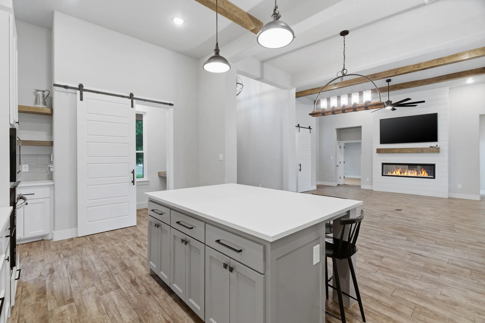 Single Family Residence For Sale in Parker County , 205 Deer Glade Court, Azle, Texas 76020, 4 Bedroom, 3 Bathroom, 3 Garage spaces, 2,409 Sqft, built in 2021, mls#21362137, Real Estate Agent in Azle, Homes For Sale in Parker county, Homes For Sale in Azle, Realtor in Azle Texas, Real Estate Brokerage Independent Realty Texas, Luminita Cordes Realtor