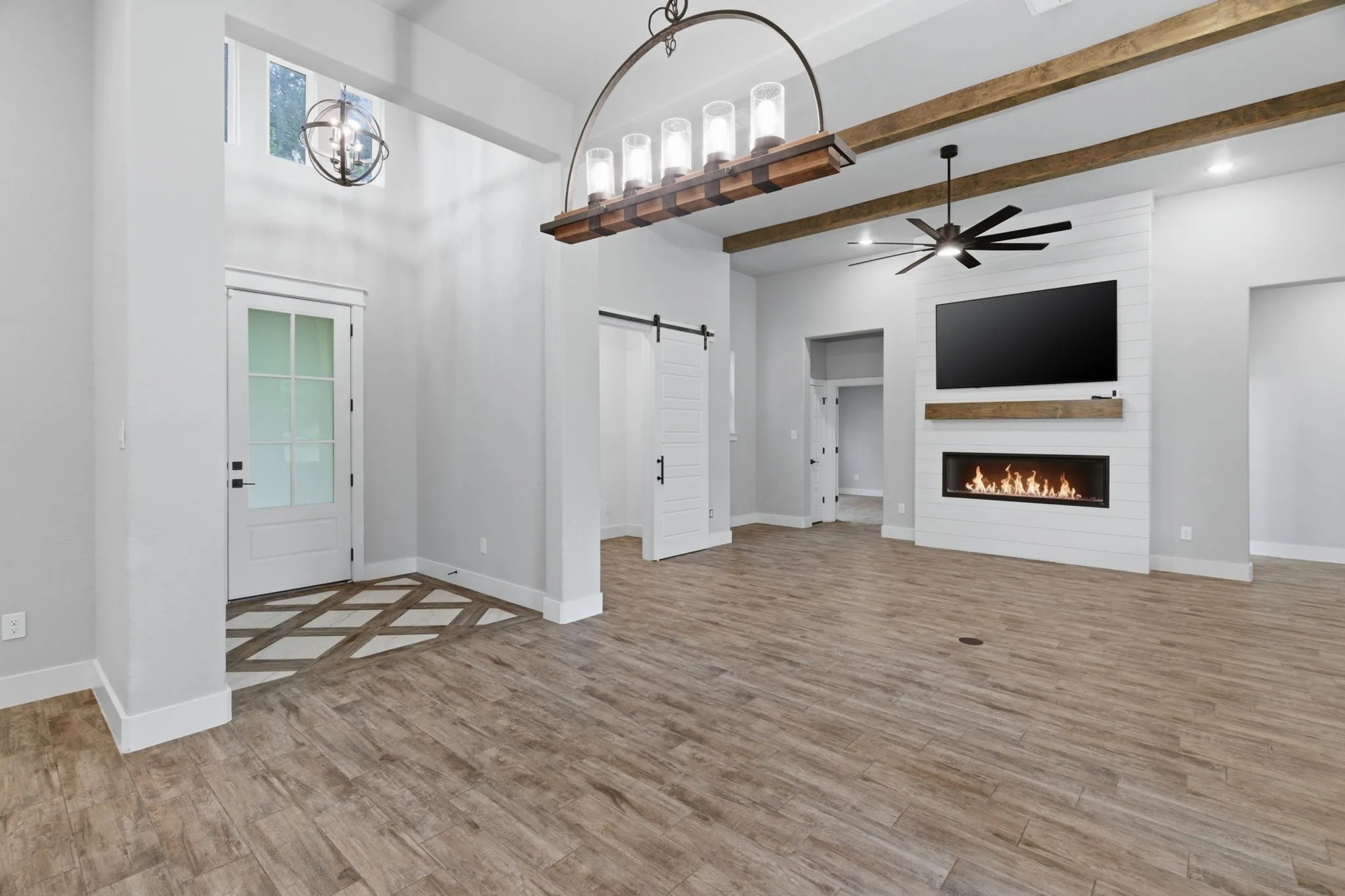 Single Family Residence For Sale in Parker County , 205 Deer Glade Court, Azle, Texas 76020, 4 Bedroom, 3 Bathroom, 3 Garage spaces, 2,409 Sqft, built in 2021, mls#21362137, Real Estate Agent in Azle, Homes For Sale in Parker county, Homes For Sale in Azle, Realtor in Azle Texas, Real Estate Brokerage Independent Realty Texas, Luminita Cordes Realtor