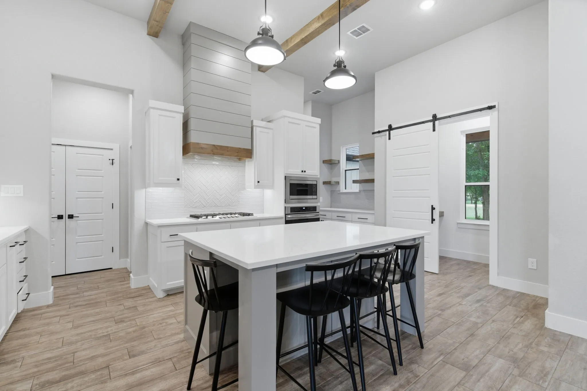 Single Family Residence For Sale in Parker County , 205 Deer Glade Court, Azle, Texas 76020, 4 Bedroom, 3 Bathroom, 3 Garage spaces, 2,409 Sqft, built in 2021, mls#21362137, Real Estate Agent in Azle, Homes For Sale in Parker county, Homes For Sale in Azle, Realtor in Azle Texas, Real Estate Brokerage Independent Realty Texas, Luminita Cordes Realtor
