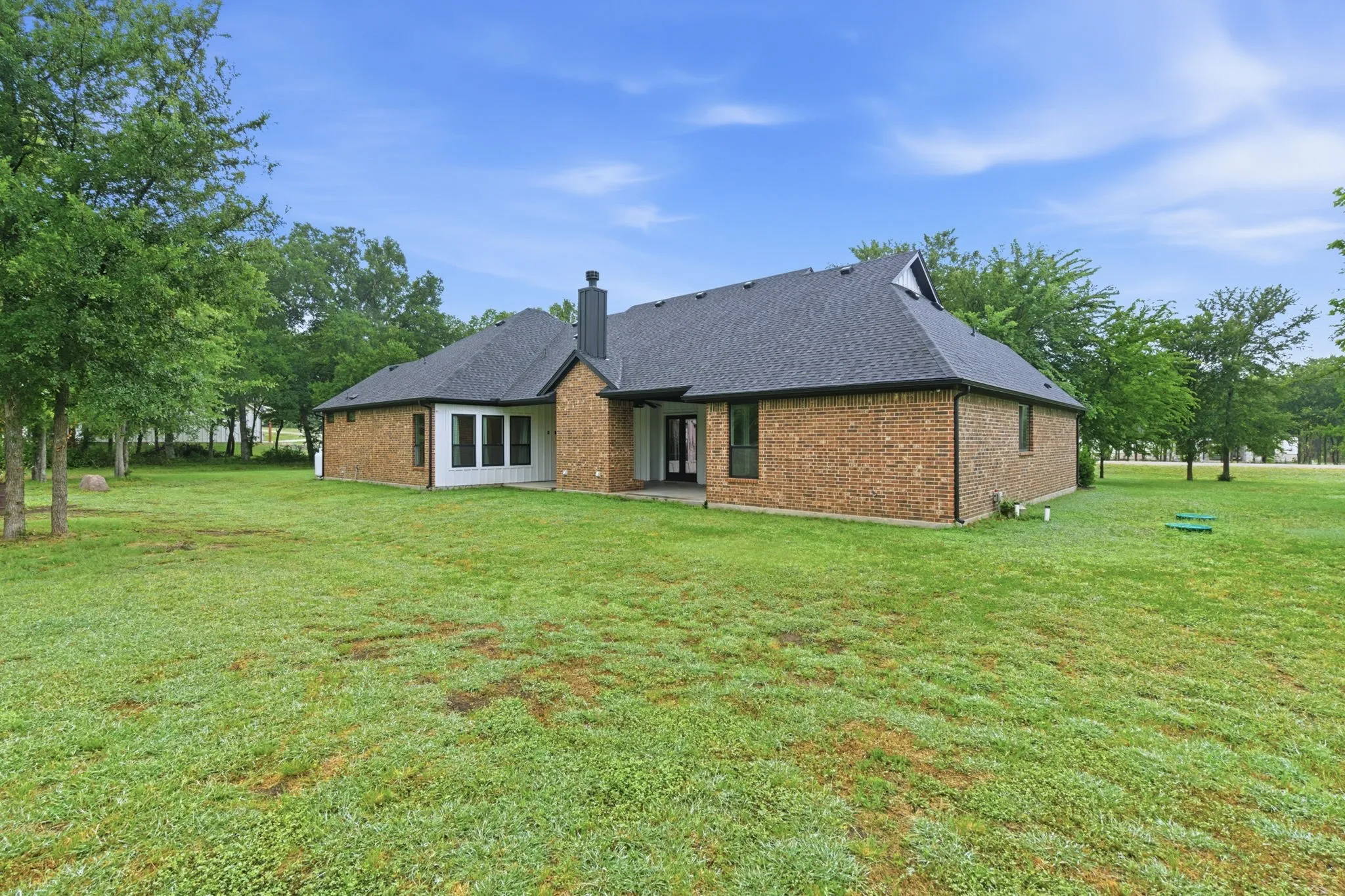 Single Family Residence For Sale in Parker County , 205 Deer Glade Court, Azle, Texas 76020, 4 Bedroom, 3 Bathroom, 3 Garage spaces, 2,409 Sqft, built in 2021, mls#21362137, Real Estate Agent in Azle, Homes For Sale in Parker county, Homes For Sale in Azle, Realtor in Azle Texas, Real Estate Brokerage Independent Realty Texas, Luminita Cordes Realtor