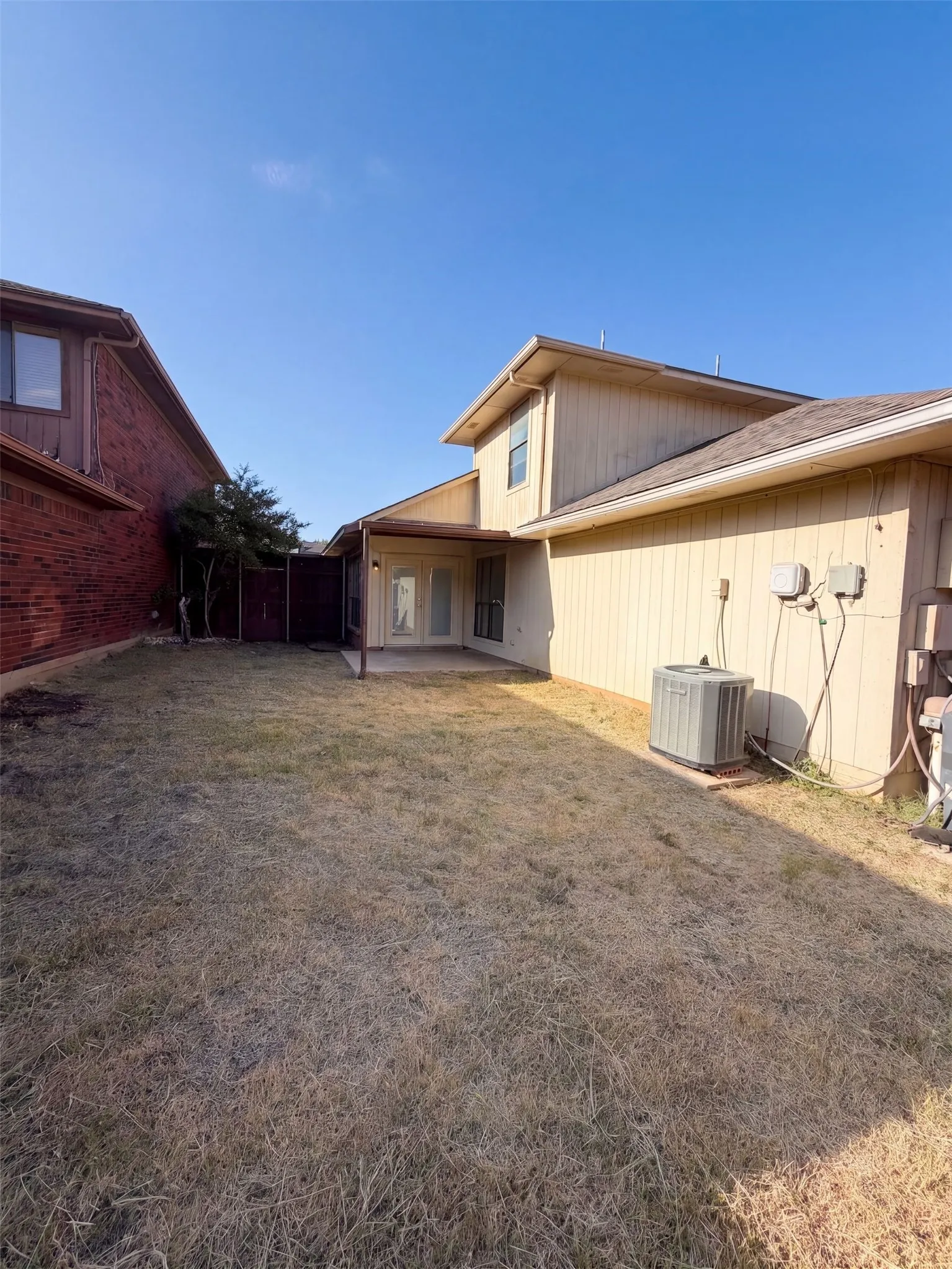 Single Family Residence For Sale in Denton County , 1633 San Francisco Street, Carrollton, Texas 75007, 3 Bedroom, 2 Bathroom, 2 Garage spaces, 1,602 Sqft, built in 1985, mls#21362171, Real Estate Agent in Carrollton, Homes For Sale in Denton county, Homes For Sale in Carrollton, Realtor in Carrollton Texas, Real Estate Brokerage Independent Realty Texas, Luminita Cordes Realtor