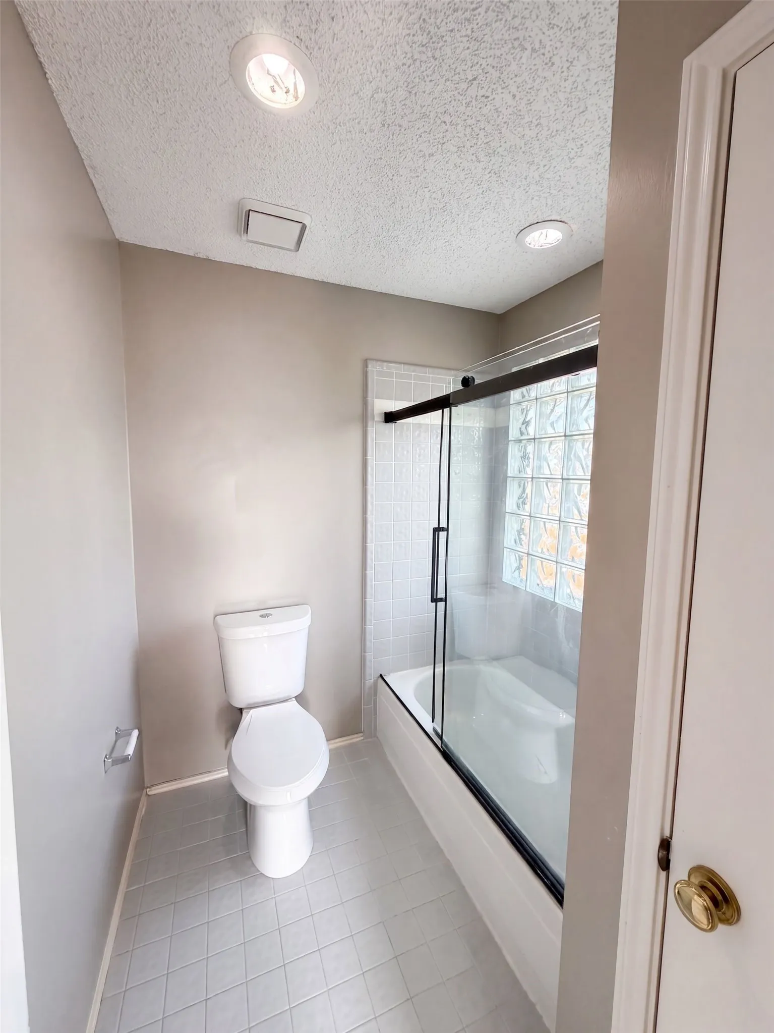 Single Family Residence For Sale in Denton County , 1633 San Francisco Street, Carrollton, Texas 75007, 3 Bedroom, 2 Bathroom, 2 Garage spaces, 1,602 Sqft, built in 1985, mls#21362171, Real Estate Agent in Carrollton, Homes For Sale in Denton county, Homes For Sale in Carrollton, Realtor in Carrollton Texas, Real Estate Brokerage Independent Realty Texas, Luminita Cordes Realtor