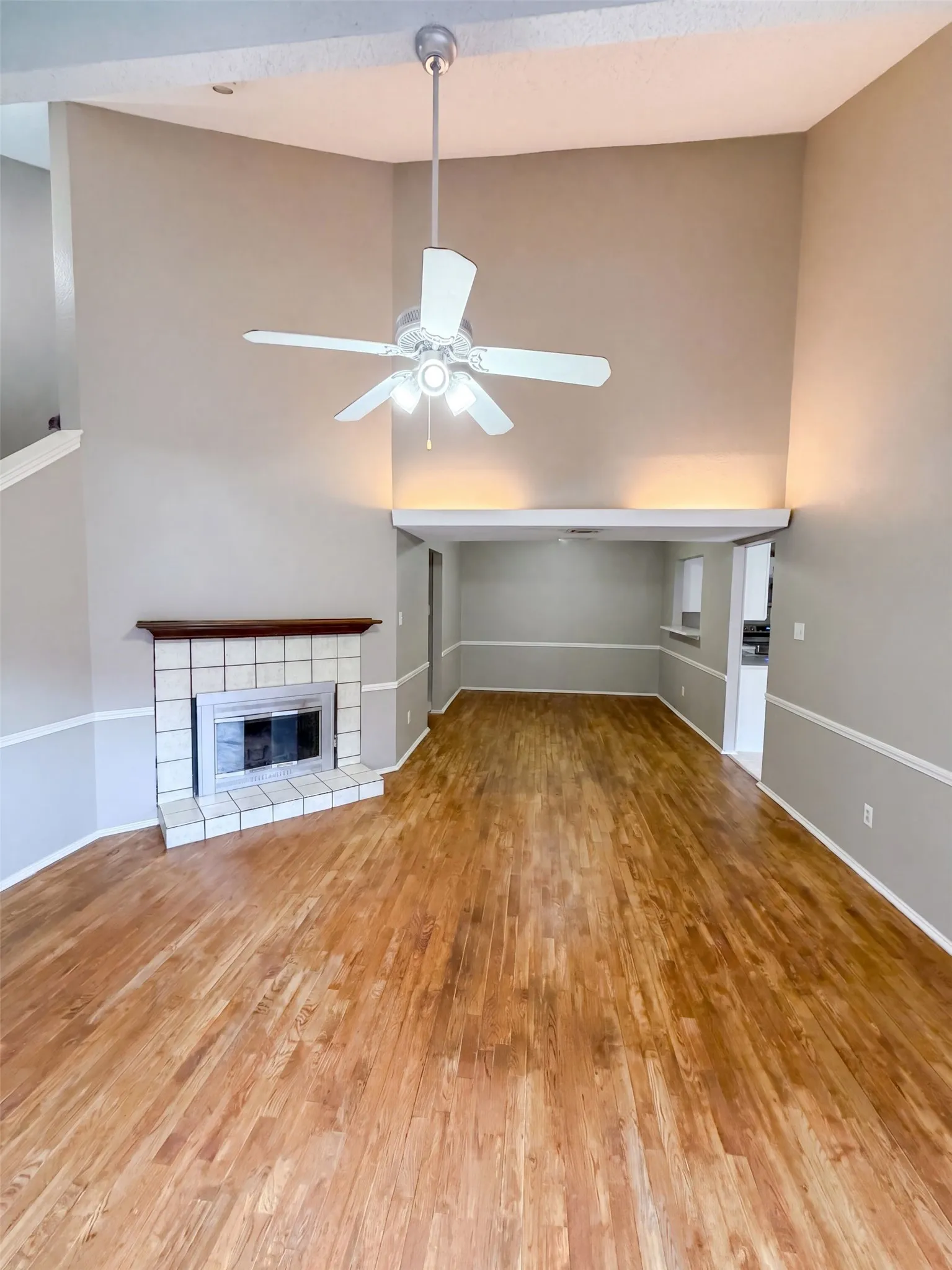 Single Family Residence For Sale in Denton County , 1633 San Francisco Street, Carrollton, Texas 75007, 3 Bedroom, 2 Bathroom, 2 Garage spaces, 1,602 Sqft, built in 1985, mls#21362171, Real Estate Agent in Carrollton, Homes For Sale in Denton county, Homes For Sale in Carrollton, Realtor in Carrollton Texas, Real Estate Brokerage Independent Realty Texas, Luminita Cordes Realtor