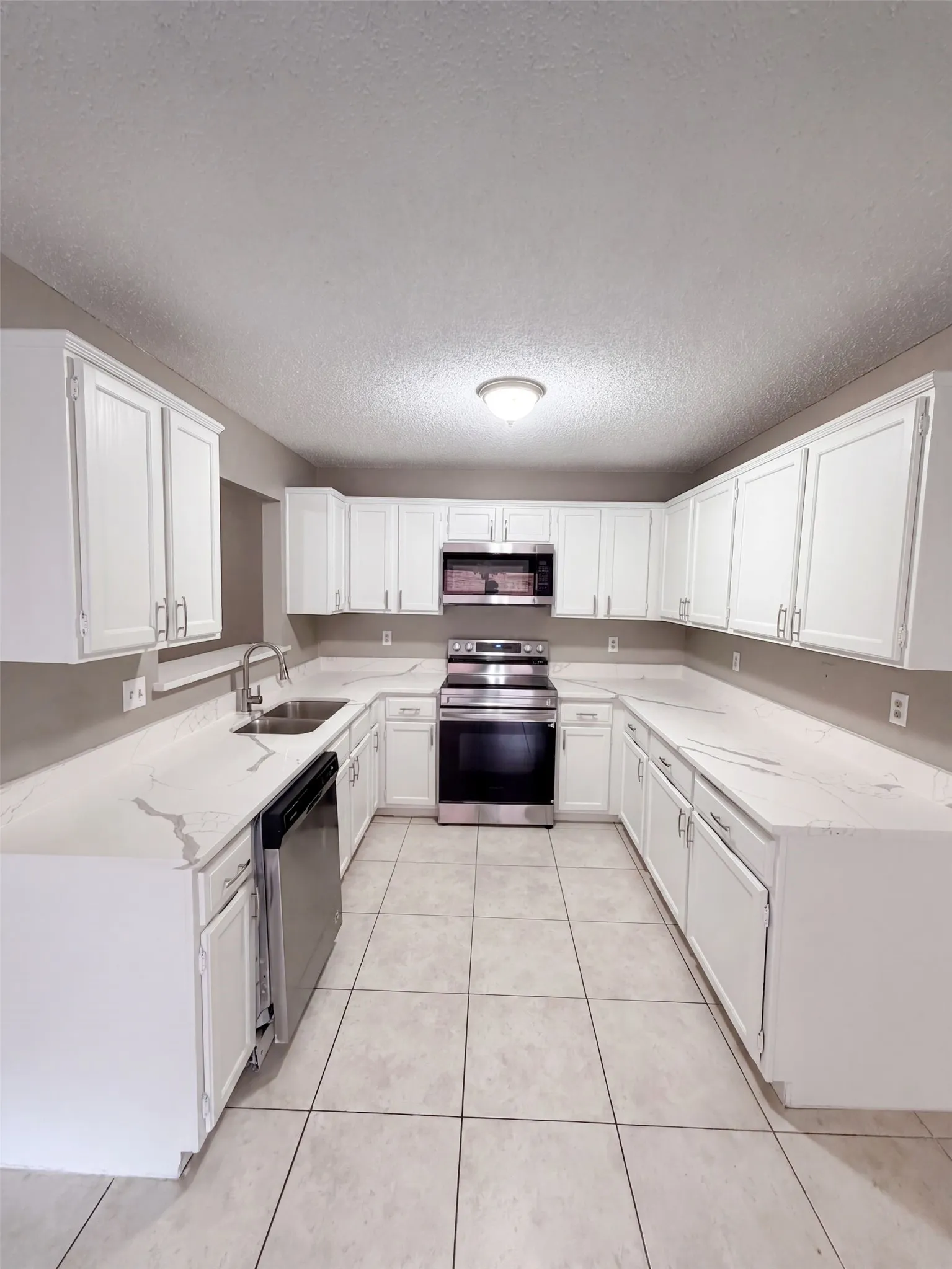 Single Family Residence For Sale in Denton County , 1633 San Francisco Street, Carrollton, Texas 75007, 3 Bedroom, 2 Bathroom, 2 Garage spaces, 1,602 Sqft, built in 1985, mls#21362171, Real Estate Agent in Carrollton, Homes For Sale in Denton county, Homes For Sale in Carrollton, Realtor in Carrollton Texas, Real Estate Brokerage Independent Realty Texas, Luminita Cordes Realtor