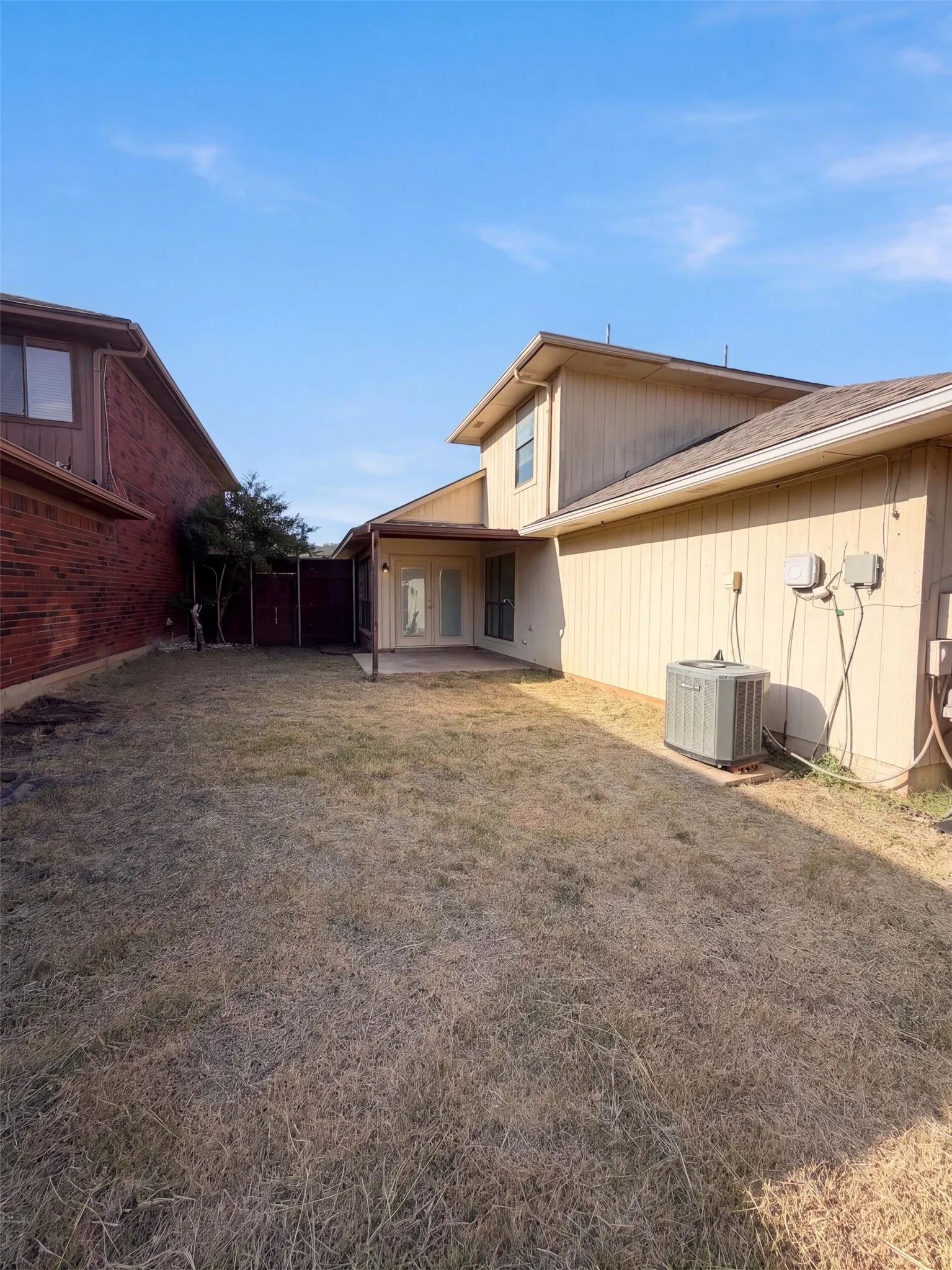 Single Family Residence For Sale in Denton County , 1633 San Francisco Street, Carrollton, Texas 75007, 3 Bedroom, 2 Bathroom, 2 Garage spaces, 1,602 Sqft, built in 1985, mls#21362171, Real Estate Agent in Carrollton, Homes For Sale in Denton county, Homes For Sale in Carrollton, Realtor in Carrollton Texas, Real Estate Brokerage Independent Realty Texas, Luminita Cordes Realtor
