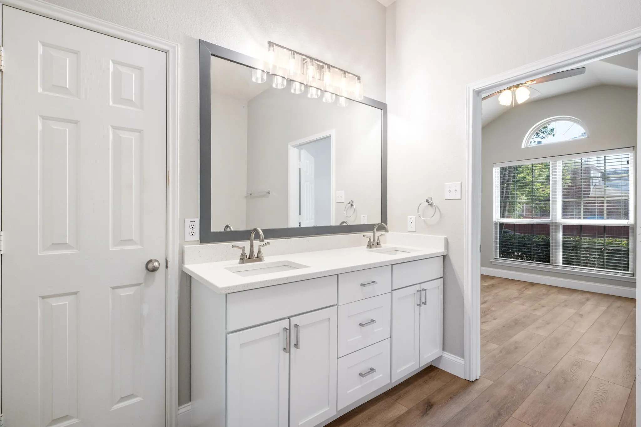 Single Family Residence For Sale in Collin County , 5332 Bridgeport Road, Mc Kinney, Texas 75071, 3 Bedroom, 2 Bathroom, 2 Garage spaces, 1,320 Sqft, built in 2007, mls#21354641, Real Estate Agent in Mc Kinney, Homes For Sale in Collin county, Homes For Sale in Mc Kinney, Realtor in Mc Kinney Texas, Real Estate Brokerage Independent Realty Texas, Luminita Cordes Realtor