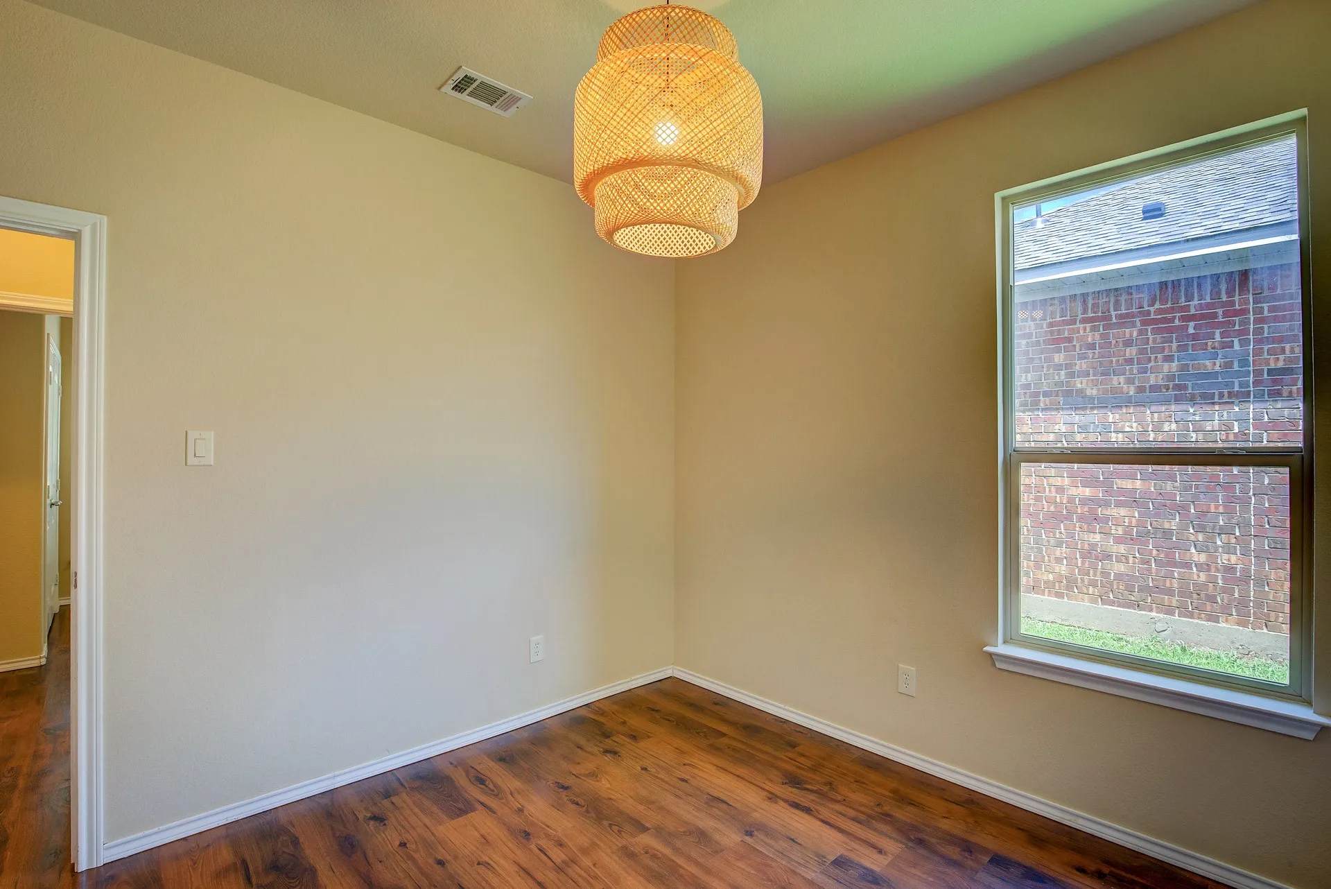 Single Family Residence For Rent in Denton County , 1109 Central Village Drive, Denton, Texas 76210, 3 Bedroom, 2 Bathroom, 2 Garage spaces, 1,508 Sqft, built in 2012, mls#21290719, Real Estate Agent in Denton, Homes For Rent in Denton county, Homes For Rent in Denton, Realtor in Denton Texas, Real Estate Brokerage Independent Realty Texas, Luminita Cordes Realtor
