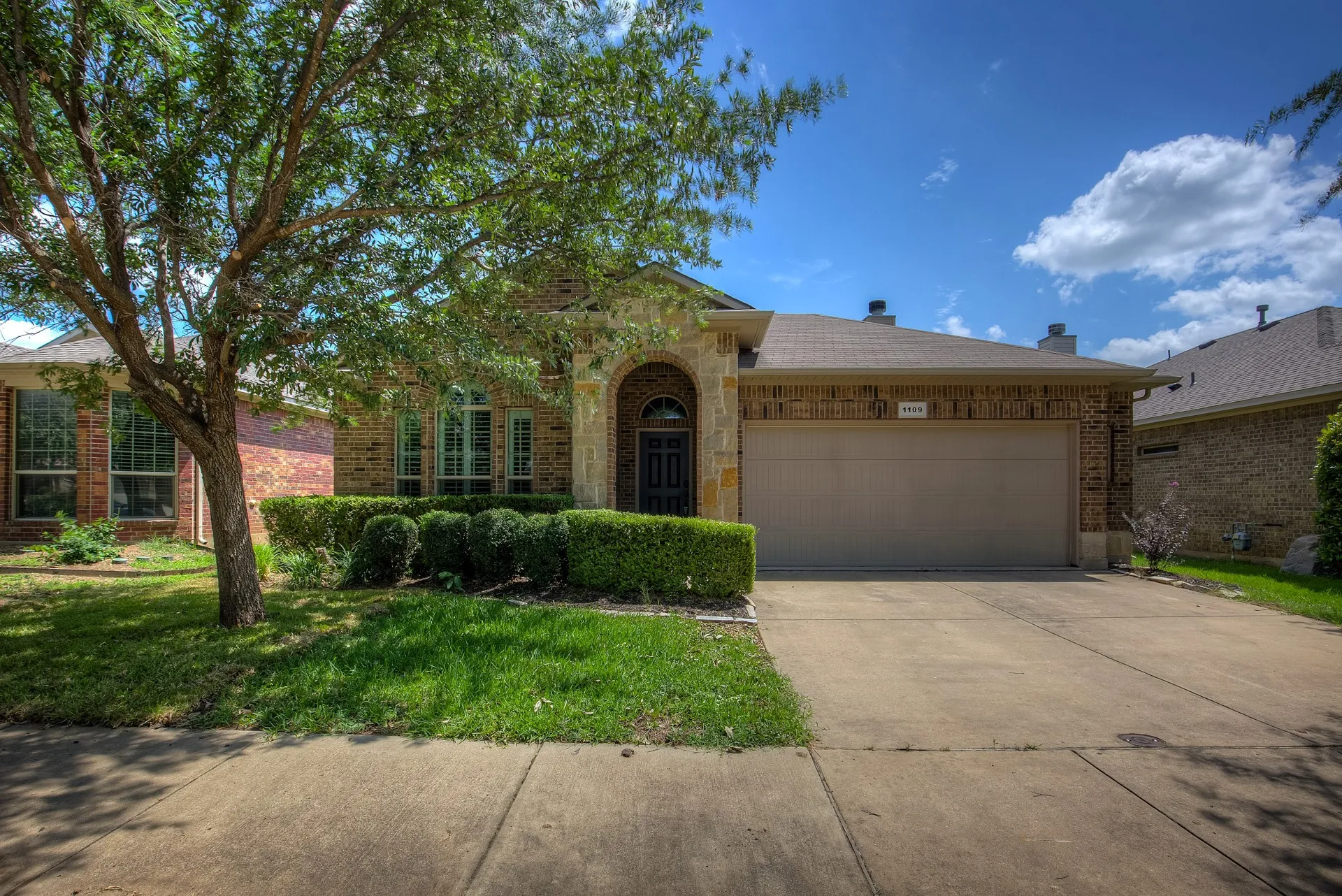 Single Family Residence For Rent in Denton County , 1109 Central Village Drive, Denton, Texas 76210, 3 Bedroom, 2 Bathroom, 2 Garage spaces, 1,508 Sqft, built in 2012, mls#21290719, Real Estate Agent in Denton, Homes For Rent in Denton county, Homes For Rent in Denton, Realtor in Denton Texas, Real Estate Brokerage Independent Realty Texas, Luminita Cordes Realtor