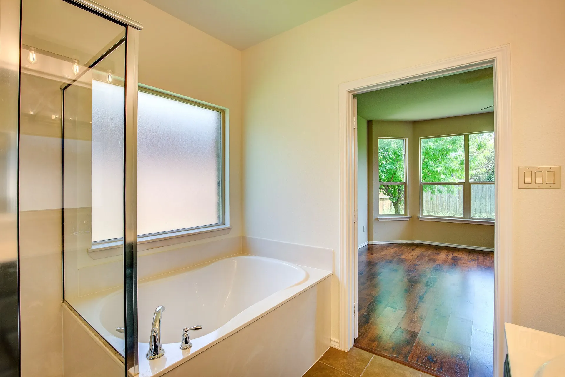 Single Family Residence For Rent in Denton County , 1109 Central Village Drive, Denton, Texas 76210, 3 Bedroom, 2 Bathroom, 2 Garage spaces, 1,508 Sqft, built in 2012, mls#21290719, Real Estate Agent in Denton, Homes For Rent in Denton county, Homes For Rent in Denton, Realtor in Denton Texas, Real Estate Brokerage Independent Realty Texas, Luminita Cordes Realtor