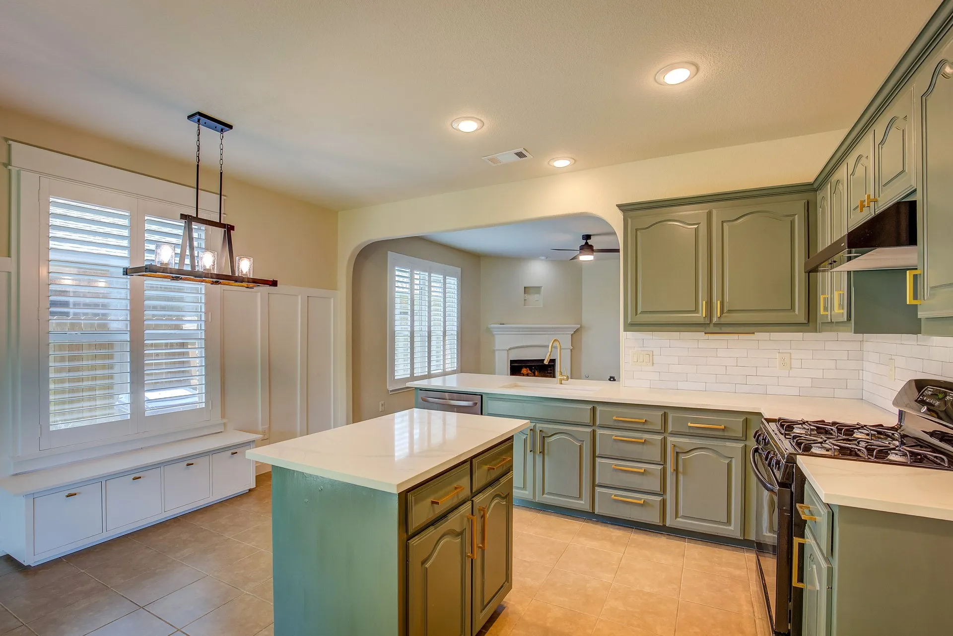 Single Family Residence For Rent in Denton County , 1109 Central Village Drive, Denton, Texas 76210, 3 Bedroom, 2 Bathroom, 2 Garage spaces, 1,508 Sqft, built in 2012, mls#21290719, Real Estate Agent in Denton, Homes For Rent in Denton county, Homes For Rent in Denton, Realtor in Denton Texas, Real Estate Brokerage Independent Realty Texas, Luminita Cordes Realtor