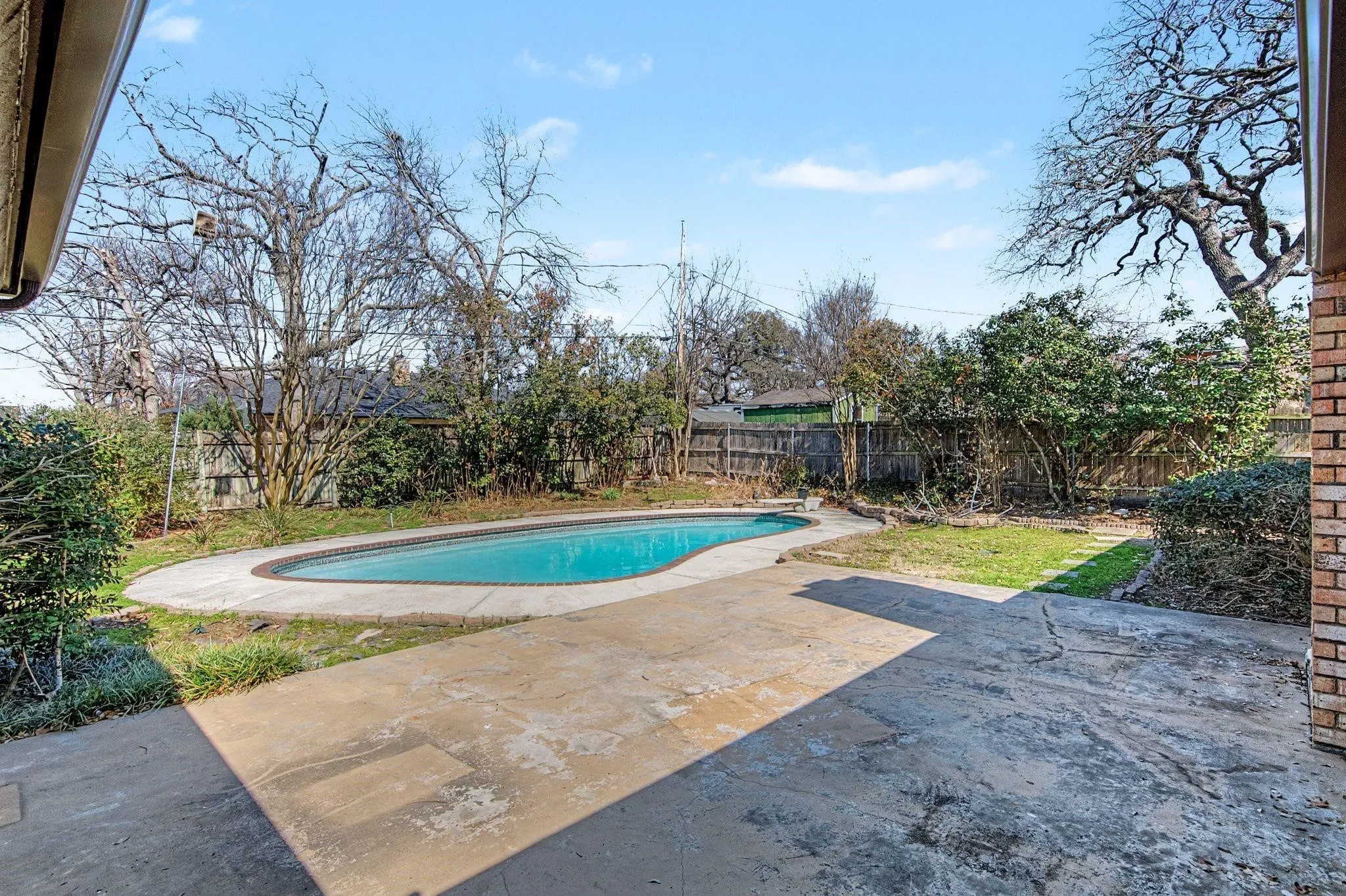 Single Family Residence For Rent in Tarrant County , 604 Baker Drive, Hurst, Texas 76054, 3 Bedroom, 2 Bathroom, 2 Garage spaces, 1,975 Sqft, built in 1978, mls#21362182, Real Estate Agent in Hurst, Homes For Rent in Tarrant county, Homes For Rent in Hurst, Realtor in Hurst Texas, Real Estate Brokerage Independent Realty Texas, Luminita Cordes Realtor