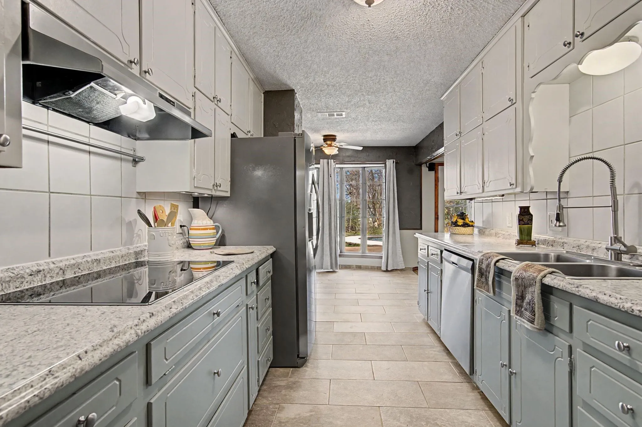 Single Family Residence For Rent in Tarrant County , 604 Baker Drive, Hurst, Texas 76054, 3 Bedroom, 2 Bathroom, 2 Garage spaces, 1,975 Sqft, built in 1978, mls#21362182, Real Estate Agent in Hurst, Homes For Rent in Tarrant county, Homes For Rent in Hurst, Realtor in Hurst Texas, Real Estate Brokerage Independent Realty Texas, Luminita Cordes Realtor