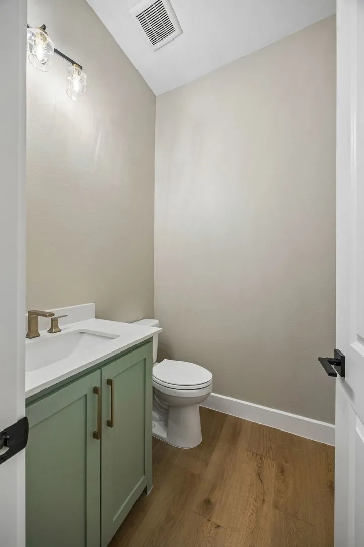 22-2800Venetian_022