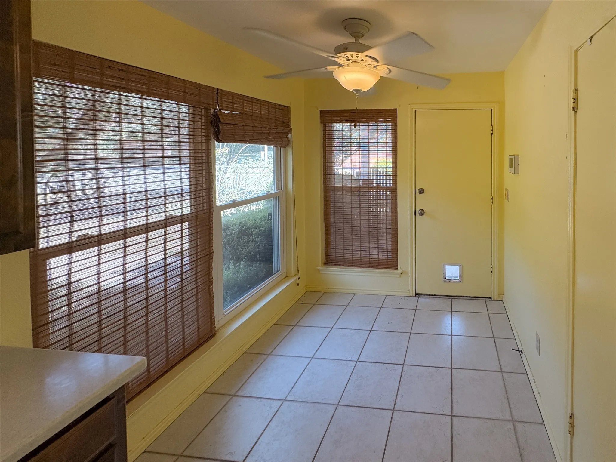 Townhouse For Rent in Tarrant County , 8637 N Normandale Street, Fort Worth, Texas 76116, 2 Bedroom, 2 Bathroom, Garage spaces, 1,042 Sqft, built in 1973, mls#21362174, Real Estate Agent in Fort Worth, Homes For Rent in Tarrant county, Homes For Rent in Fort Worth, Realtor in Fort Worth Texas, Real Estate Brokerage Independent Realty Texas, Luminita Cordes Realtor
