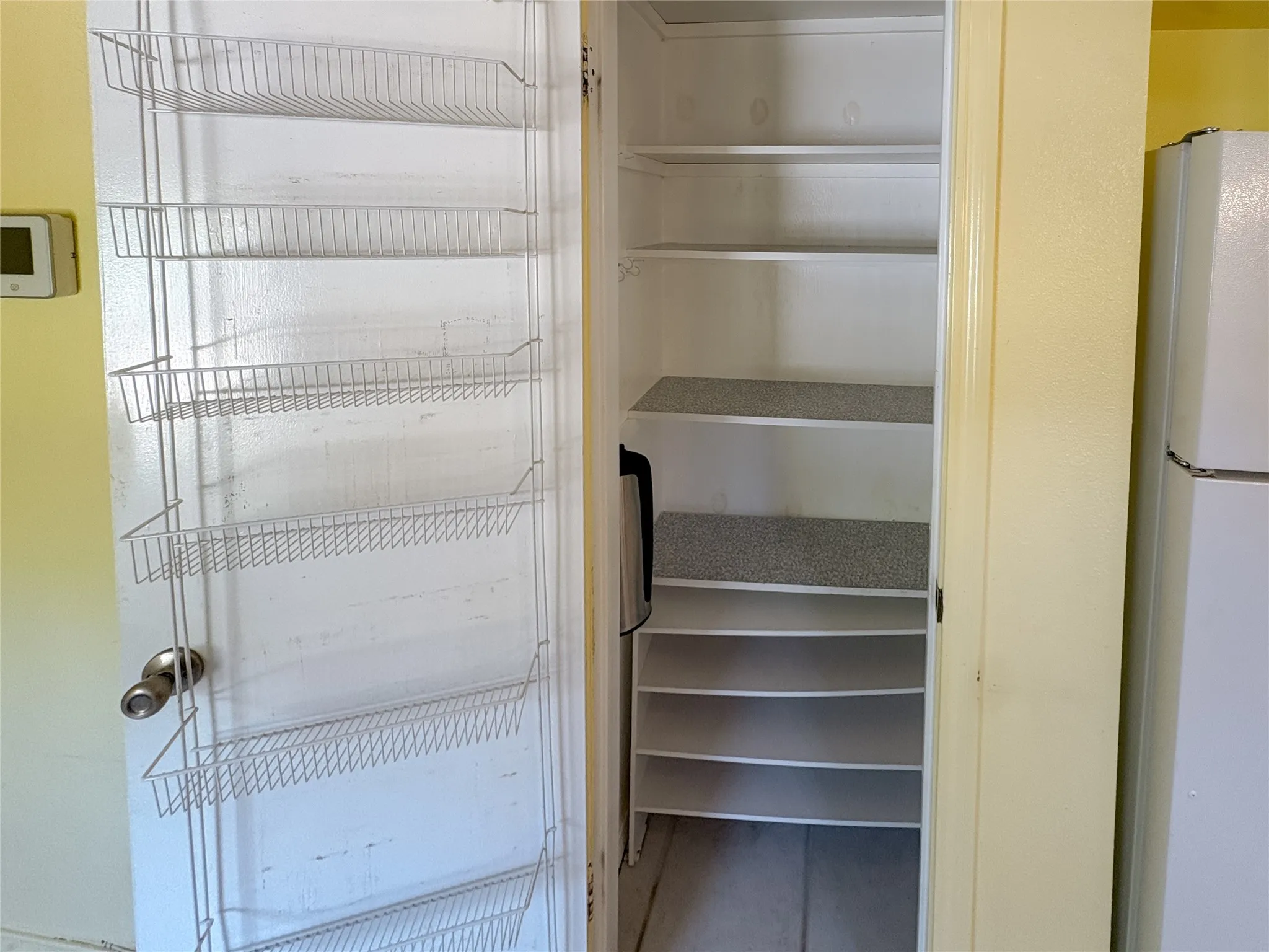 Townhouse For Rent in Tarrant County , 8637 N Normandale Street, Fort Worth, Texas 76116, 2 Bedroom, 2 Bathroom, Garage spaces, 1,042 Sqft, built in 1973, mls#21362174, Real Estate Agent in Fort Worth, Homes For Rent in Tarrant county, Homes For Rent in Fort Worth, Realtor in Fort Worth Texas, Real Estate Brokerage Independent Realty Texas, Luminita Cordes Realtor