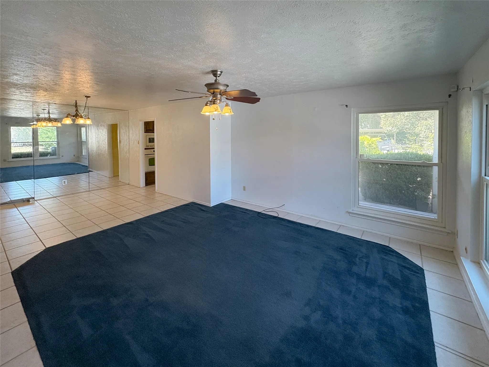 Townhouse For Rent in Tarrant County , 8637 N Normandale Street, Fort Worth, Texas 76116, 2 Bedroom, 2 Bathroom, Garage spaces, 1,042 Sqft, built in 1973, mls#21362174, Real Estate Agent in Fort Worth, Homes For Rent in Tarrant county, Homes For Rent in Fort Worth, Realtor in Fort Worth Texas, Real Estate Brokerage Independent Realty Texas, Luminita Cordes Realtor