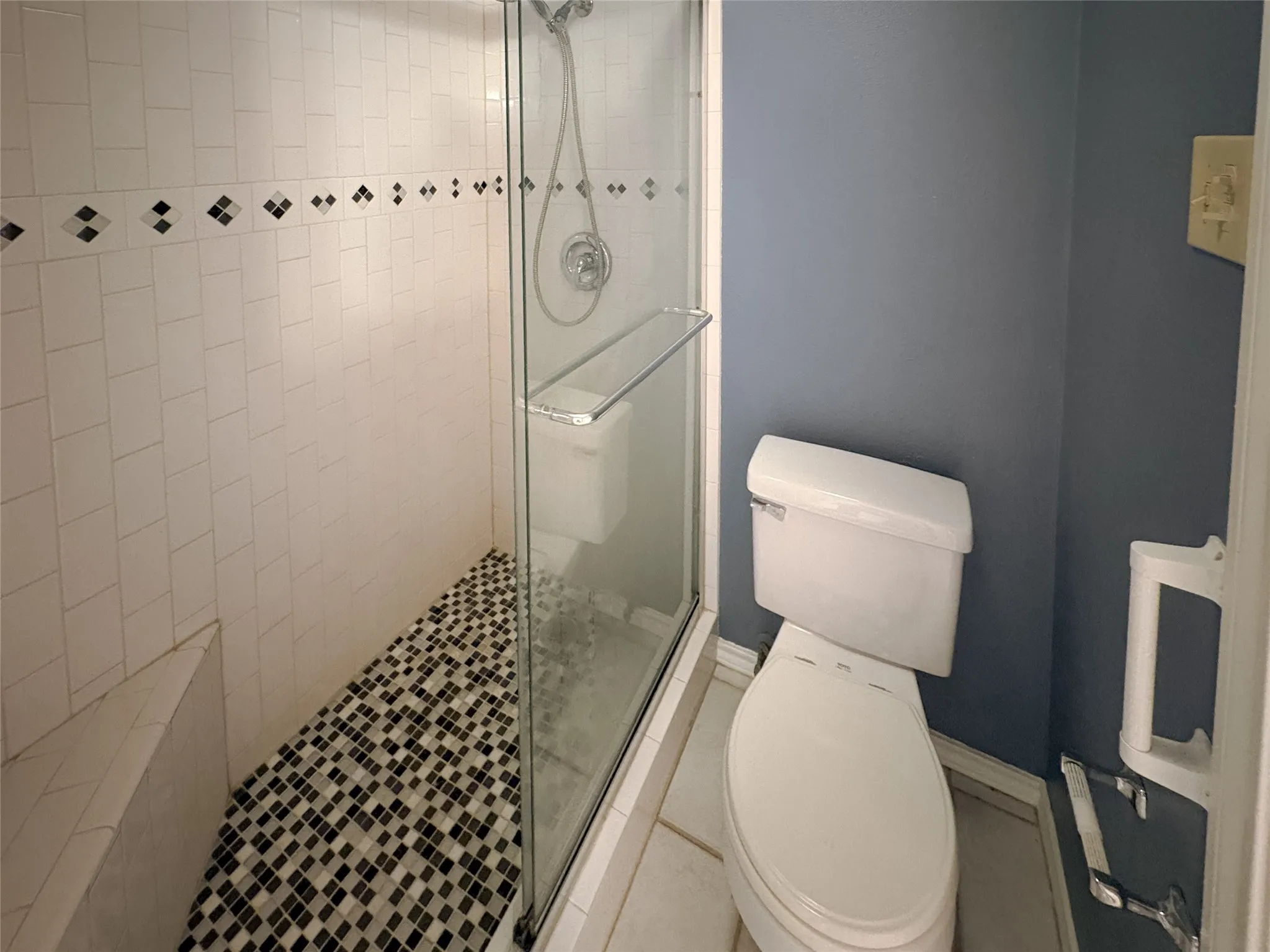 Townhouse For Rent in Tarrant County , 8637 N Normandale Street, Fort Worth, Texas 76116, 2 Bedroom, 2 Bathroom, Garage spaces, 1,042 Sqft, built in 1973, mls#21362174, Real Estate Agent in Fort Worth, Homes For Rent in Tarrant county, Homes For Rent in Fort Worth, Realtor in Fort Worth Texas, Real Estate Brokerage Independent Realty Texas, Luminita Cordes Realtor