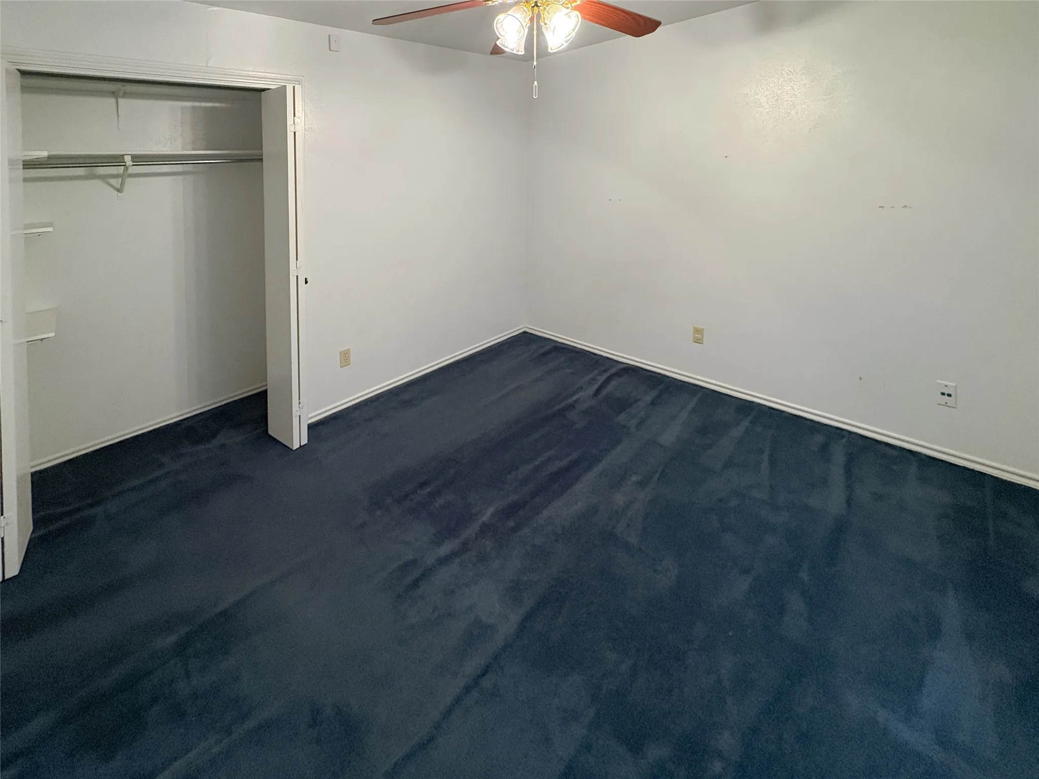 Townhouse For Rent in Tarrant County , 8637 N Normandale Street, Fort Worth, Texas 76116, 2 Bedroom, 2 Bathroom, Garage spaces, 1,042 Sqft, built in 1973, mls#21362174, Real Estate Agent in Fort Worth, Homes For Rent in Tarrant county, Homes For Rent in Fort Worth, Realtor in Fort Worth Texas, Real Estate Brokerage Independent Realty Texas, Luminita Cordes Realtor