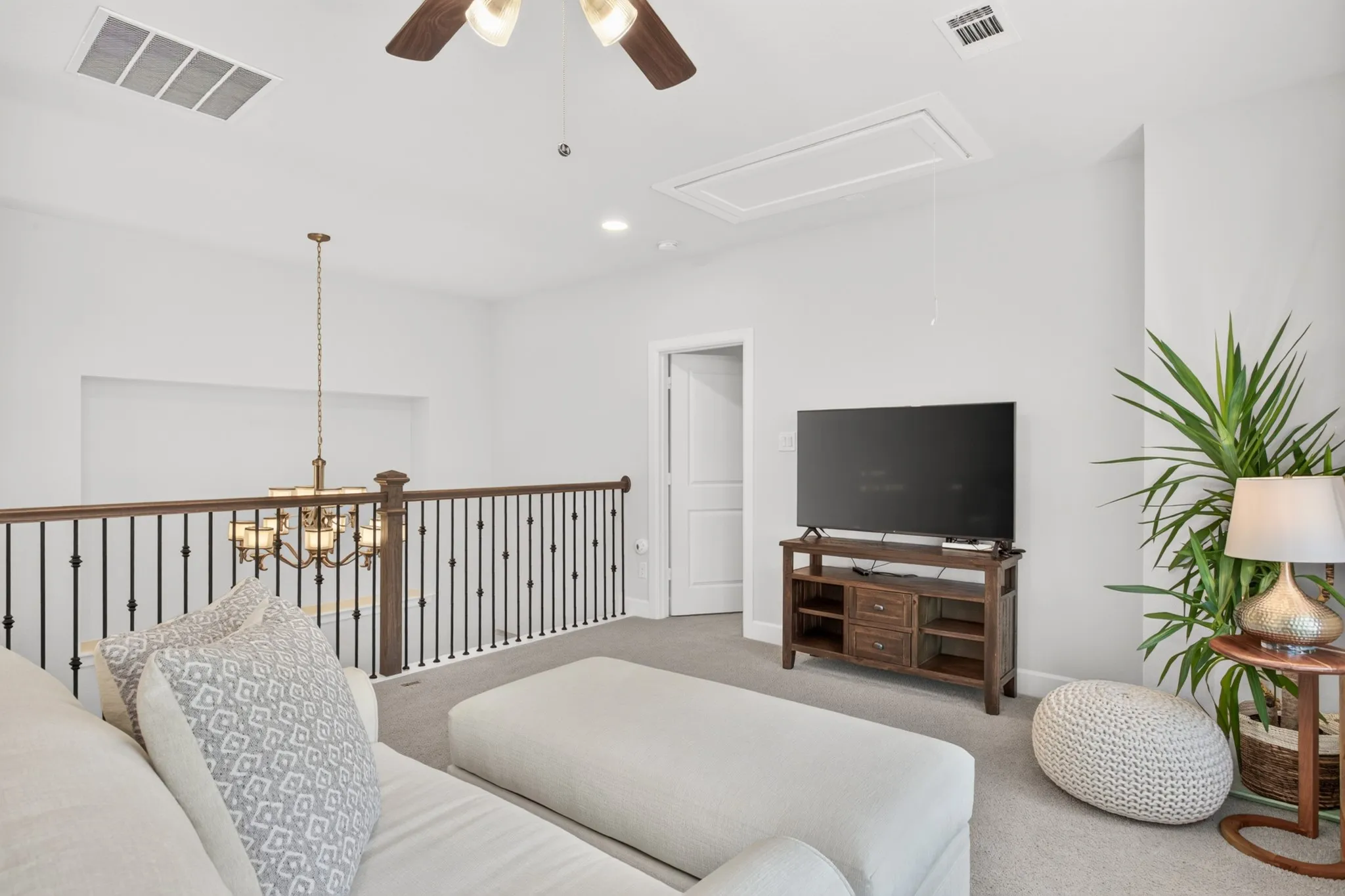 Single Family Residence For Sale in Denton County , 4979 Stornoway Drive, Flower Mound, Texas 75028, 4 Bedroom, 5 Bathroom, 2 Garage spaces, 3,256 Sqft, built in 2017, mls#21356825, Real Estate Agent in Flower Mound, Homes For Sale in Denton county, Homes For Sale in Flower Mound, Realtor in Flower Mound Texas, Real Estate Brokerage Independent Realty Texas, Luminita Cordes Realtor
