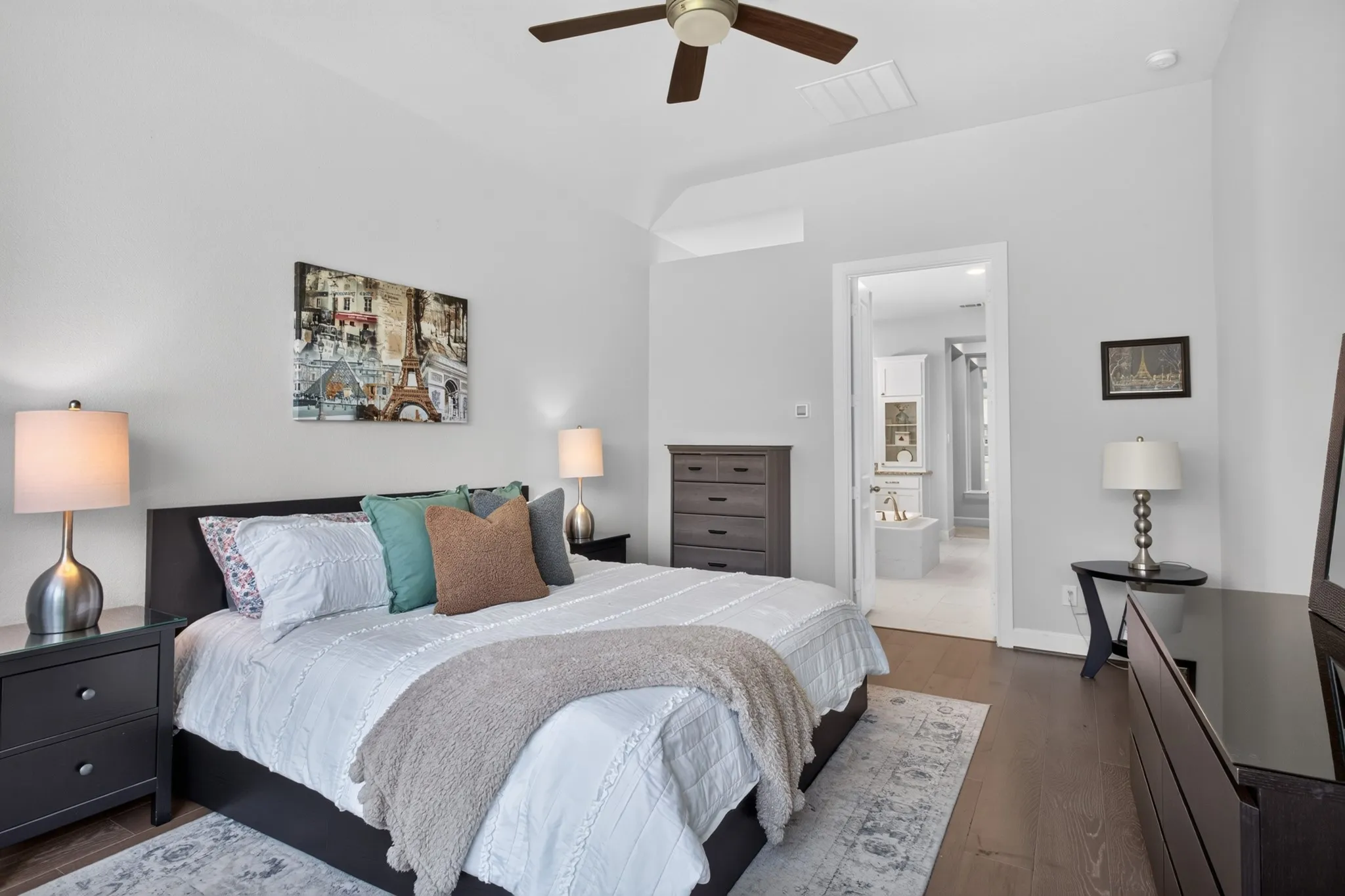 Single Family Residence For Sale in Denton County , 4979 Stornoway Drive, Flower Mound, Texas 75028, 4 Bedroom, 5 Bathroom, 2 Garage spaces, 3,256 Sqft, built in 2017, mls#21356825, Real Estate Agent in Flower Mound, Homes For Sale in Denton county, Homes For Sale in Flower Mound, Realtor in Flower Mound Texas, Real Estate Brokerage Independent Realty Texas, Luminita Cordes Realtor