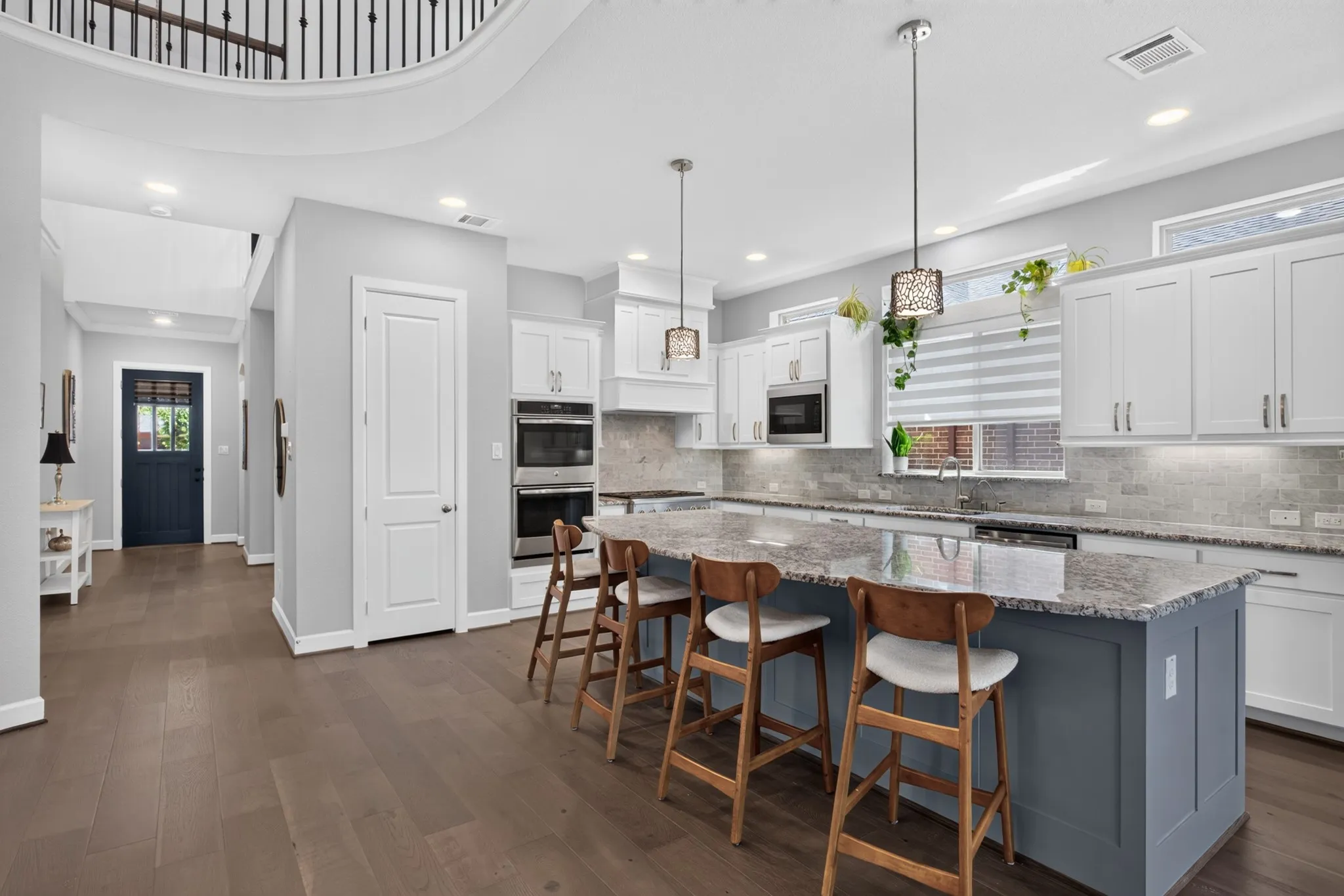 Single Family Residence For Sale in Denton County , 4979 Stornoway Drive, Flower Mound, Texas 75028, 4 Bedroom, 5 Bathroom, 2 Garage spaces, 3,256 Sqft, built in 2017, mls#21356825, Real Estate Agent in Flower Mound, Homes For Sale in Denton county, Homes For Sale in Flower Mound, Realtor in Flower Mound Texas, Real Estate Brokerage Independent Realty Texas, Luminita Cordes Realtor