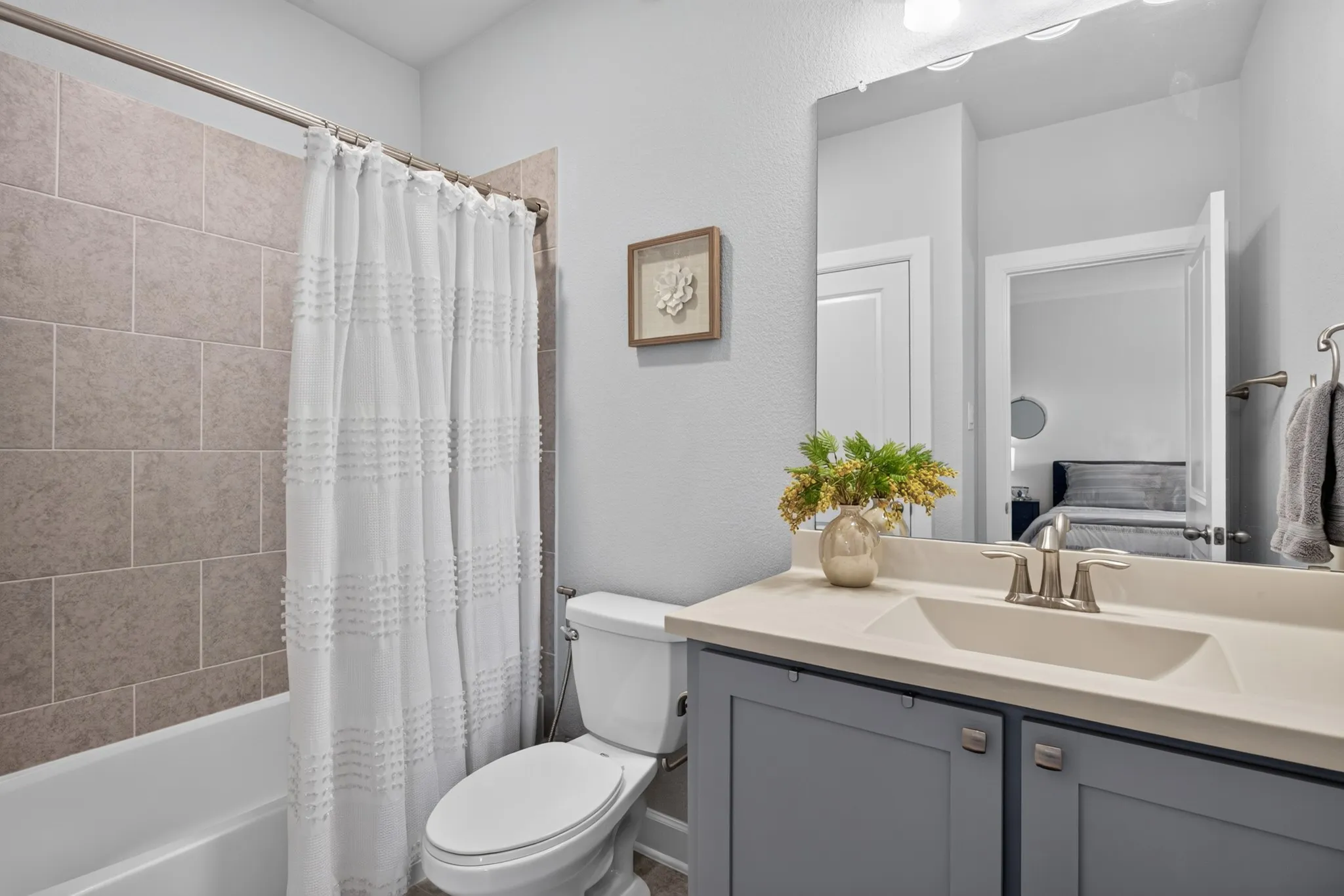 Single Family Residence For Sale in Denton County , 4979 Stornoway Drive, Flower Mound, Texas 75028, 4 Bedroom, 5 Bathroom, 2 Garage spaces, 3,256 Sqft, built in 2017, mls#21356825, Real Estate Agent in Flower Mound, Homes For Sale in Denton county, Homes For Sale in Flower Mound, Realtor in Flower Mound Texas, Real Estate Brokerage Independent Realty Texas, Luminita Cordes Realtor
