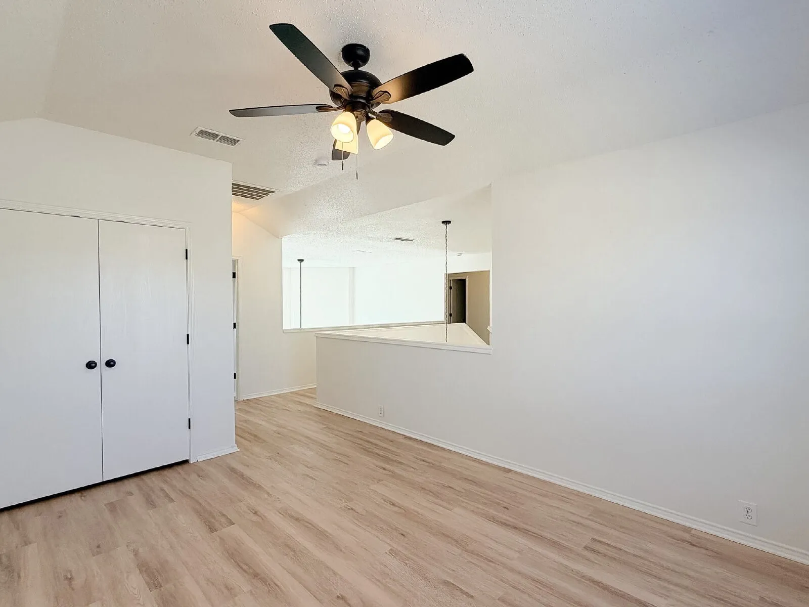 Single Family Residence For Rent in Tarrant County , 8516 Auburn Drive, Fort Worth, Texas 76123, 4 Bedroom, 3 Bathroom, 2 Garage spaces, 2,279 Sqft, built in 1996, mls#21332085, Real Estate Agent in Fort Worth, Homes For Rent in Tarrant county, Homes For Rent in Fort Worth, Realtor in Fort Worth Texas, Real Estate Brokerage Independent Realty Texas, Luminita Cordes Realtor