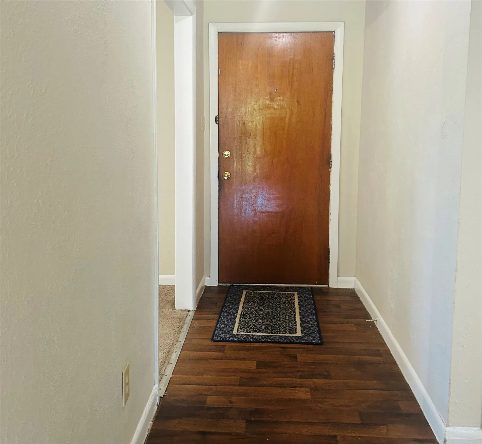 Single Family Residence For Sale in Tarrant County , 4425 Wedgmont Circle S, Fort Worth, Texas 76133, 4 Bedroom, 3 Bathroom, 2 Garage spaces, 1,904 Sqft, built in 1965, mls#21362215, Real Estate Agent in Fort Worth, Homes For Sale in Tarrant county, Homes For Sale in Fort Worth, Realtor in Fort Worth Texas, Real Estate Brokerage Independent Realty Texas, Luminita Cordes Realtor