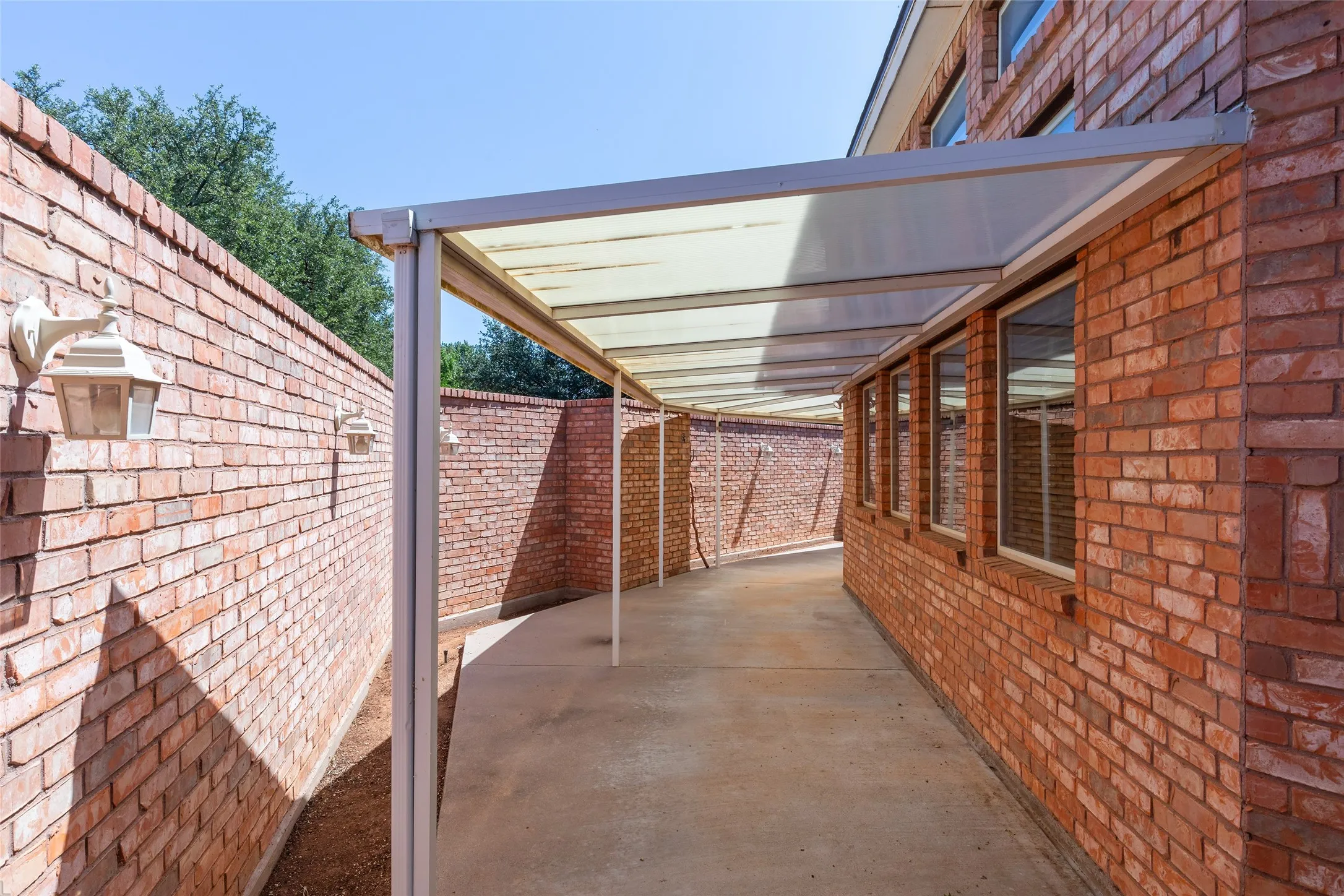 Single Family Residence For Sale in Taylor County , 4 Mesa Ridge, Abilene, Texas 79606, 3 Bedroom, 3 Bathroom, 2 Garage spaces, 2,761 Sqft, built in 1999, mls#21357426, Real Estate Agent in Abilene, Homes For Sale in Taylor county, Homes For Sale in Abilene, Realtor in Abilene Texas, Real Estate Brokerage Independent Realty Texas, Luminita Cordes Realtor