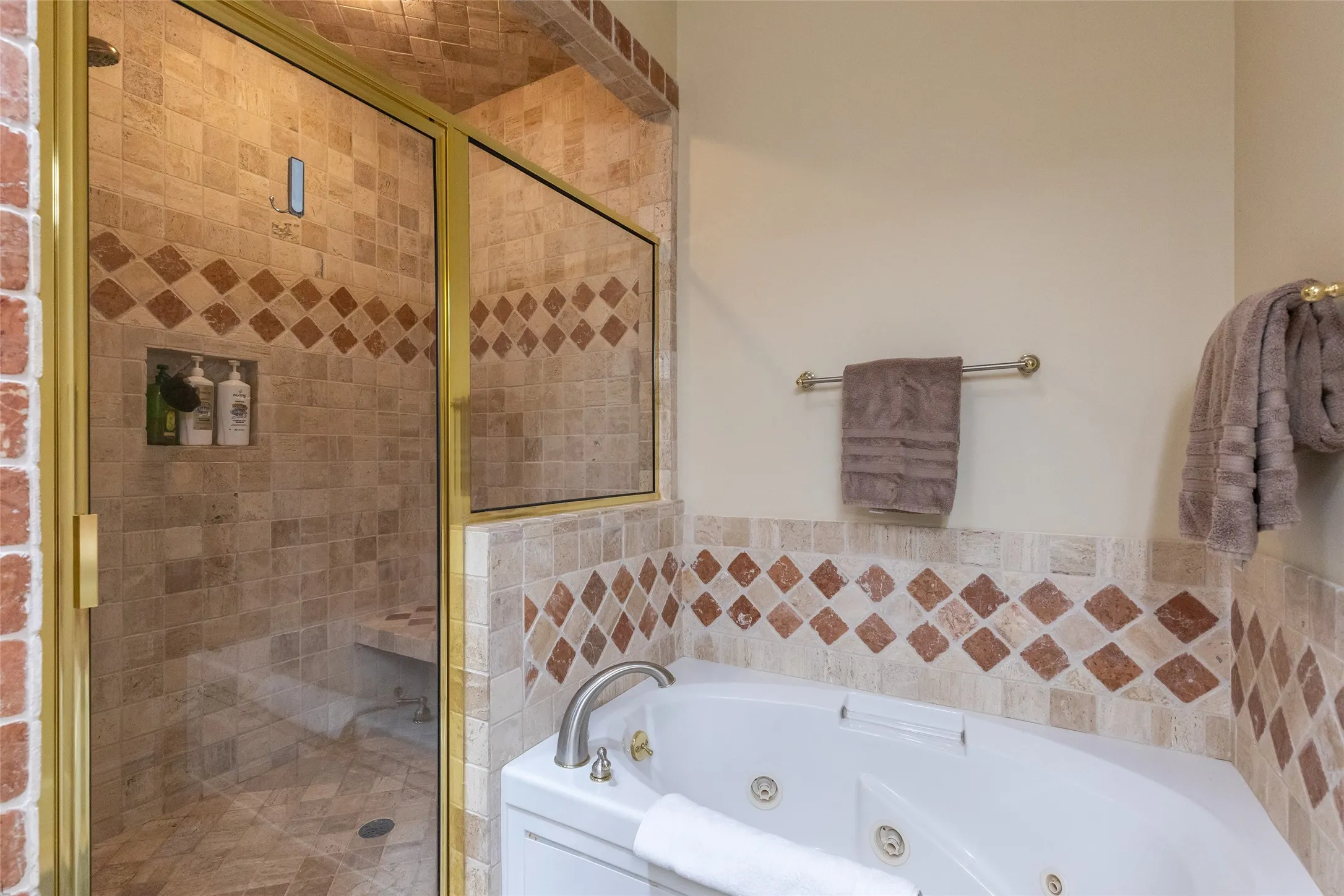 Single Family Residence For Sale in Taylor County , 4 Mesa Ridge, Abilene, Texas 79606, 3 Bedroom, 3 Bathroom, 2 Garage spaces, 2,761 Sqft, built in 1999, mls#21357426, Real Estate Agent in Abilene, Homes For Sale in Taylor county, Homes For Sale in Abilene, Realtor in Abilene Texas, Real Estate Brokerage Independent Realty Texas, Luminita Cordes Realtor