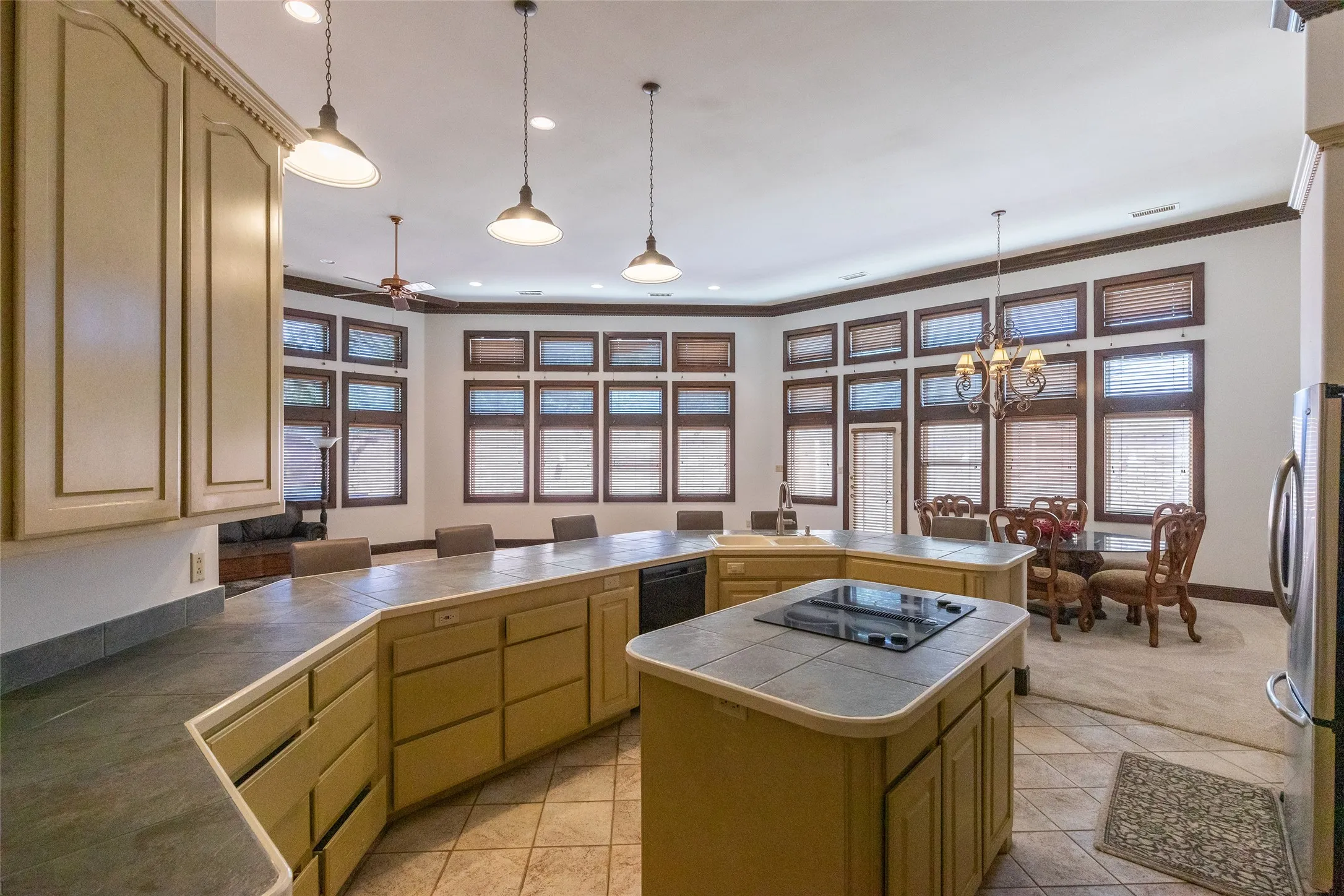 Single Family Residence For Sale in Taylor County , 4 Mesa Ridge, Abilene, Texas 79606, 3 Bedroom, 3 Bathroom, 2 Garage spaces, 2,761 Sqft, built in 1999, mls#21357426, Real Estate Agent in Abilene, Homes For Sale in Taylor county, Homes For Sale in Abilene, Realtor in Abilene Texas, Real Estate Brokerage Independent Realty Texas, Luminita Cordes Realtor