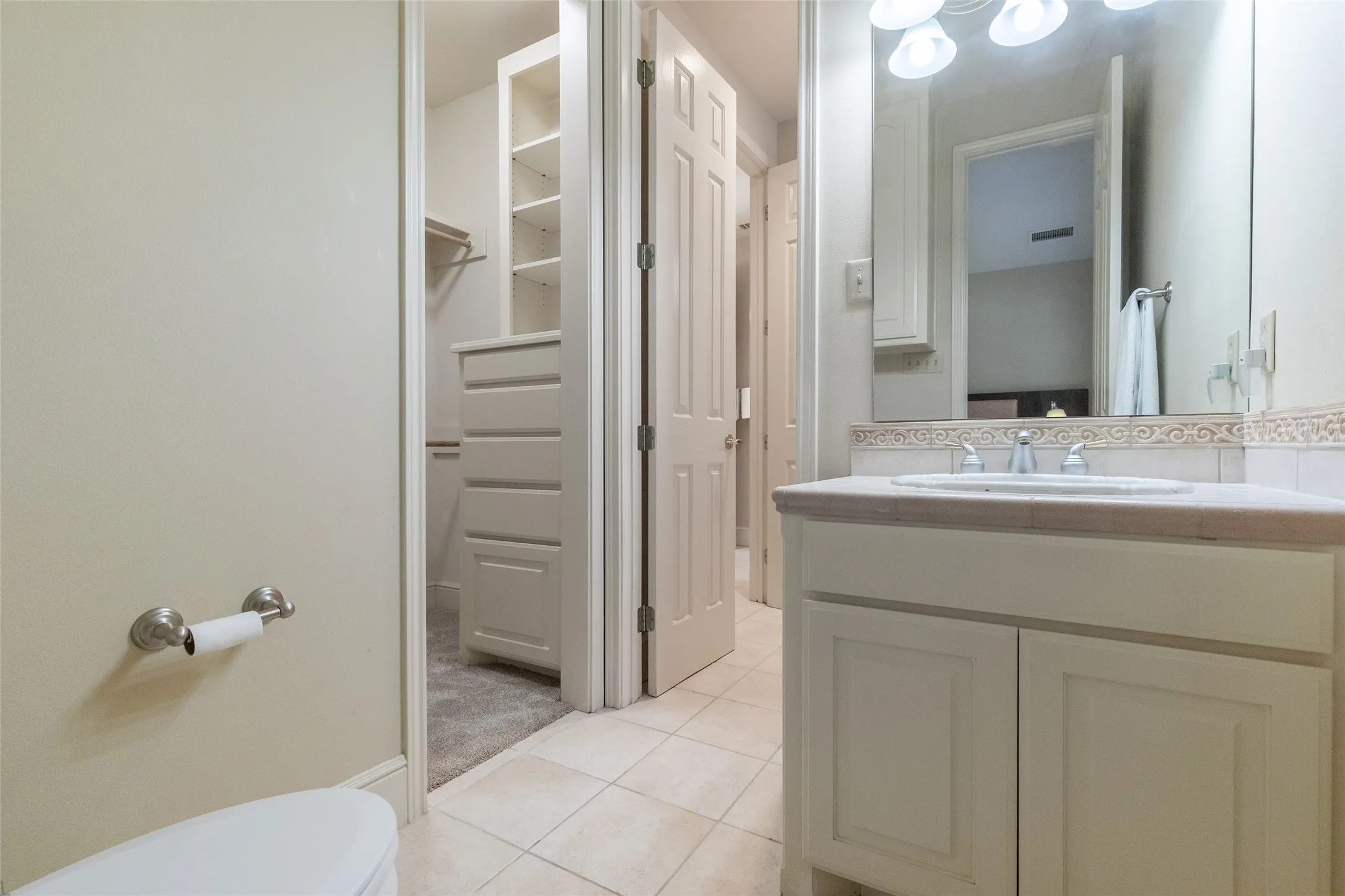 Single Family Residence For Sale in Taylor County , 4 Mesa Ridge, Abilene, Texas 79606, 3 Bedroom, 3 Bathroom, 2 Garage spaces, 2,761 Sqft, built in 1999, mls#21357426, Real Estate Agent in Abilene, Homes For Sale in Taylor county, Homes For Sale in Abilene, Realtor in Abilene Texas, Real Estate Brokerage Independent Realty Texas, Luminita Cordes Realtor