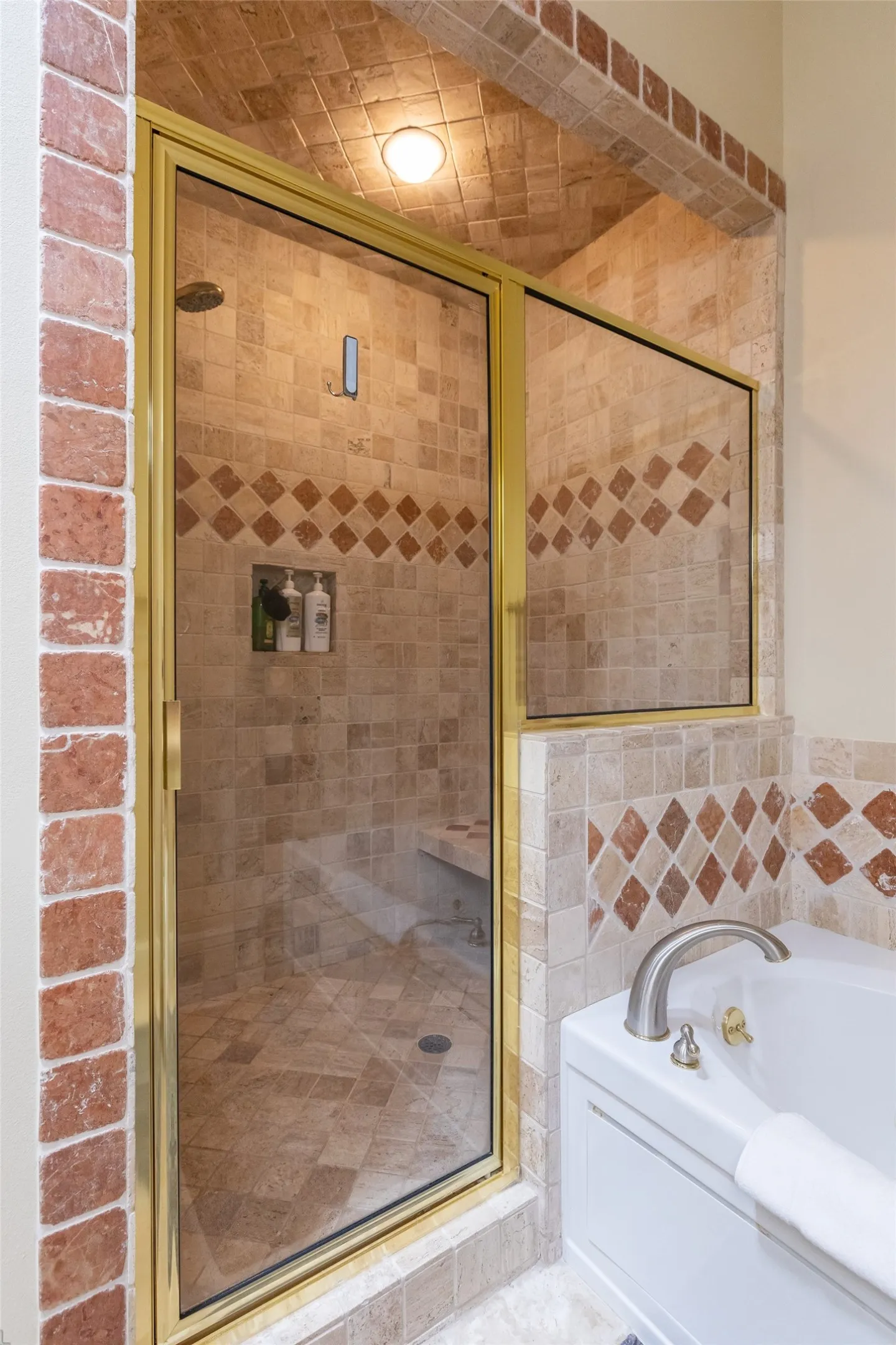 Single Family Residence For Sale in Taylor County , 4 Mesa Ridge, Abilene, Texas 79606, 3 Bedroom, 3 Bathroom, 2 Garage spaces, 2,761 Sqft, built in 1999, mls#21357426, Real Estate Agent in Abilene, Homes For Sale in Taylor county, Homes For Sale in Abilene, Realtor in Abilene Texas, Real Estate Brokerage Independent Realty Texas, Luminita Cordes Realtor